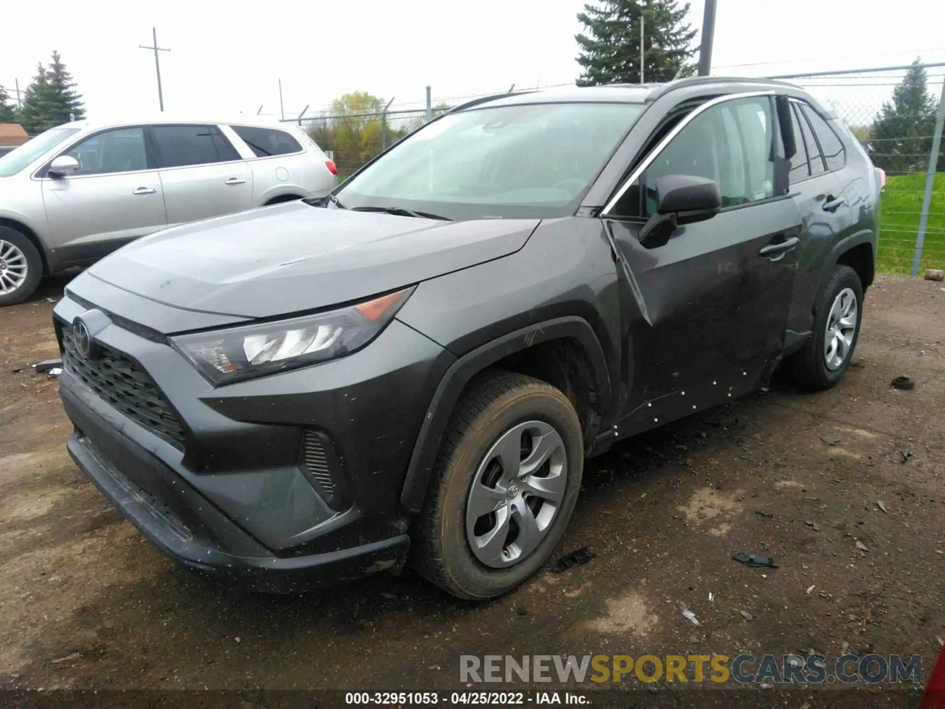 2 Photograph of a damaged car 2T3H1RFV2MC125088 TOYOTA RAV4 2021