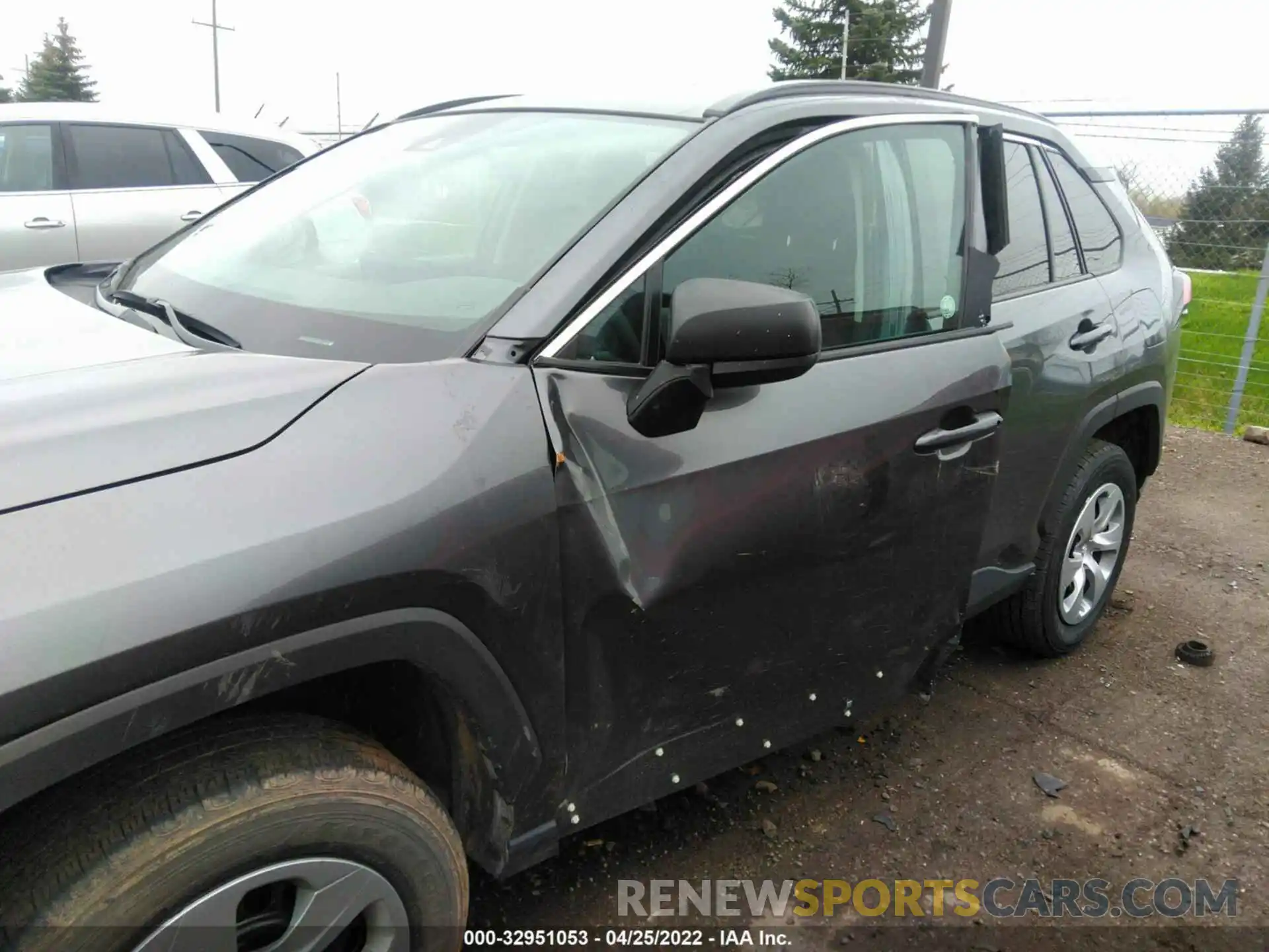 6 Photograph of a damaged car 2T3H1RFV2MC125088 TOYOTA RAV4 2021