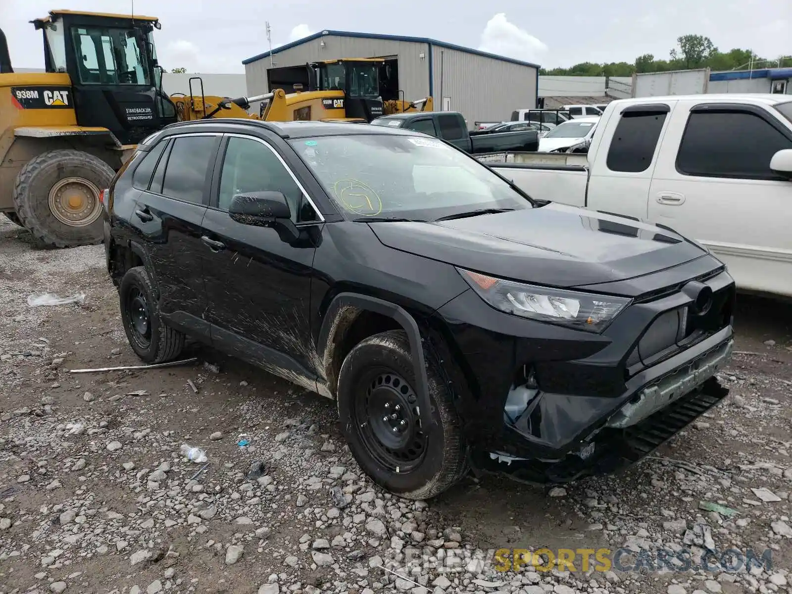 1 Photograph of a damaged car 2T3H1RFV2MC131957 TOYOTA RAV4 2021