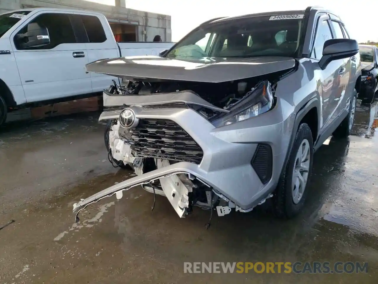 2 Фотография поврежденного автомобиля 2T3H1RFV2MC132462 TOYOTA RAV4 2021