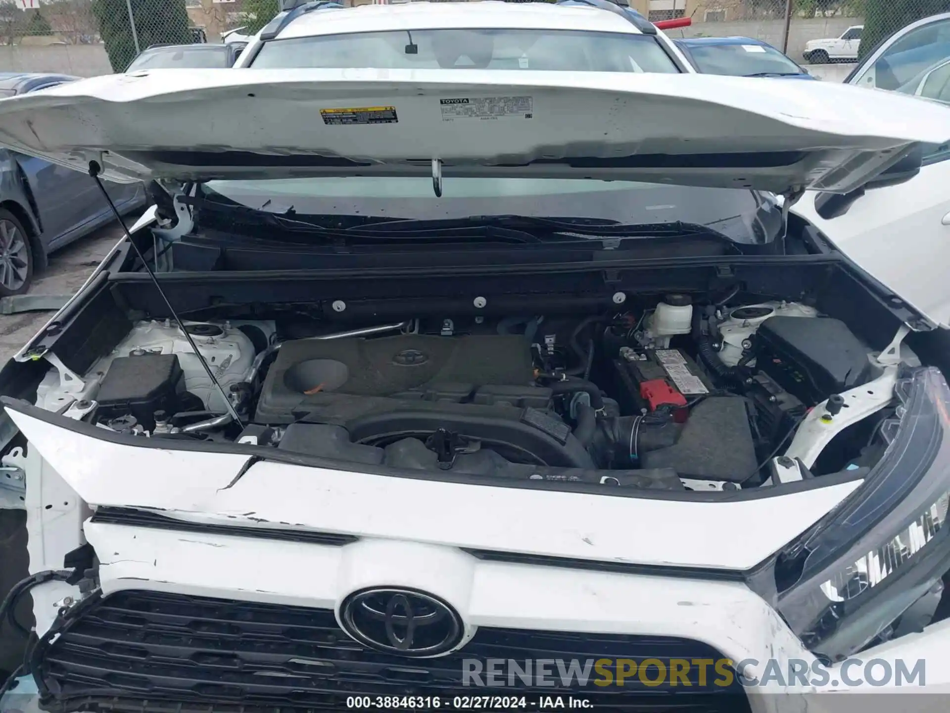 10 Photograph of a damaged car 2T3H1RFV2MC135720 TOYOTA RAV4 2021