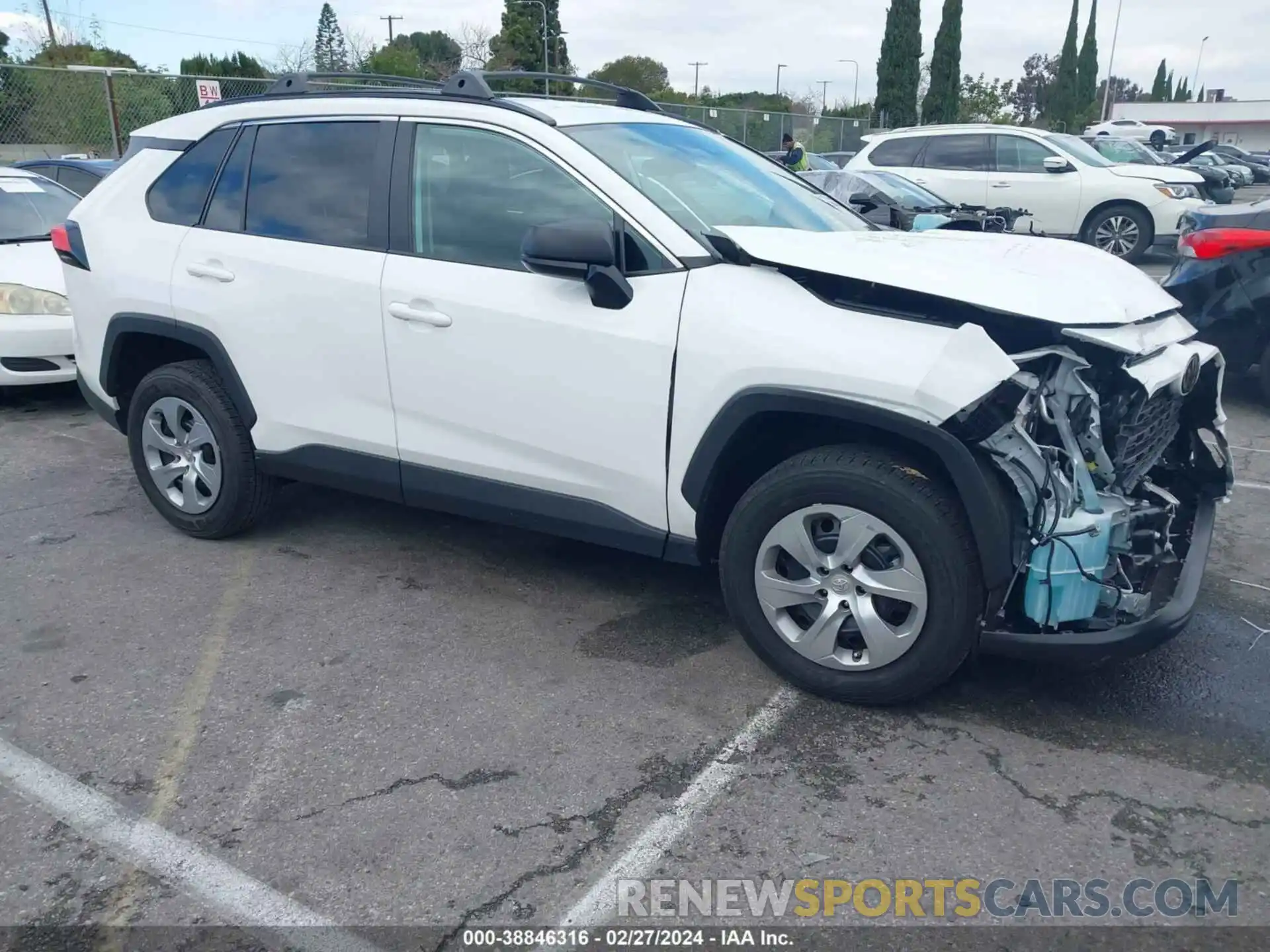 14 Photograph of a damaged car 2T3H1RFV2MC135720 TOYOTA RAV4 2021