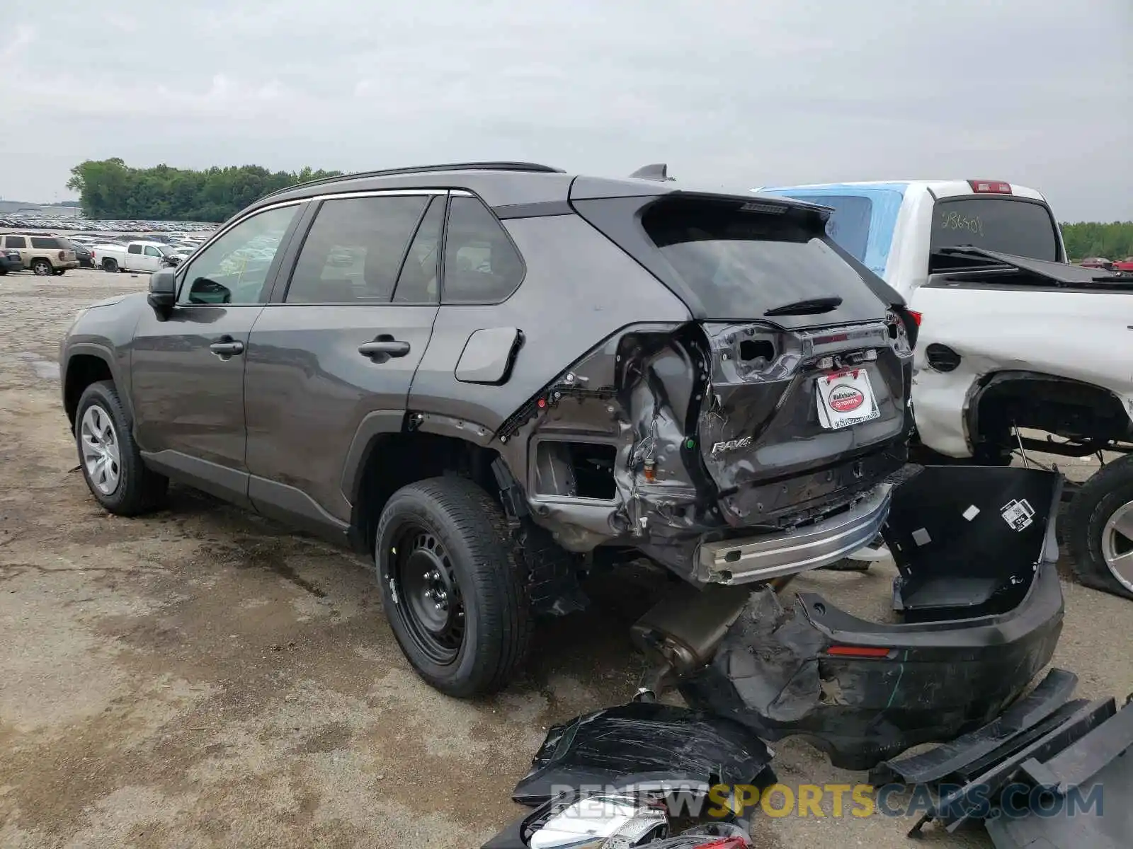 3 Photograph of a damaged car 2T3H1RFV2MC136561 TOYOTA RAV4 2021