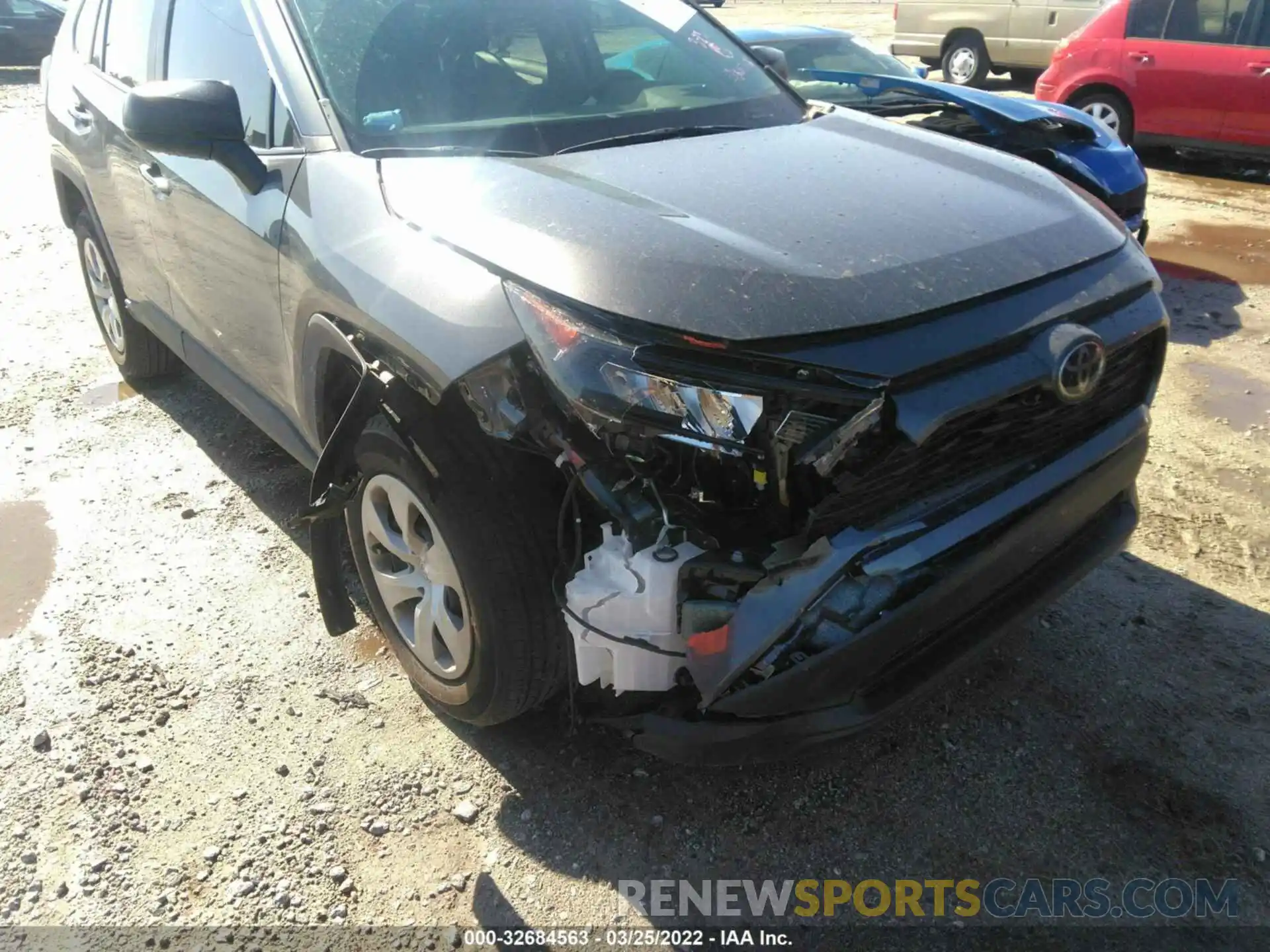 6 Photograph of a damaged car 2T3H1RFV2MC141307 TOYOTA RAV4 2021