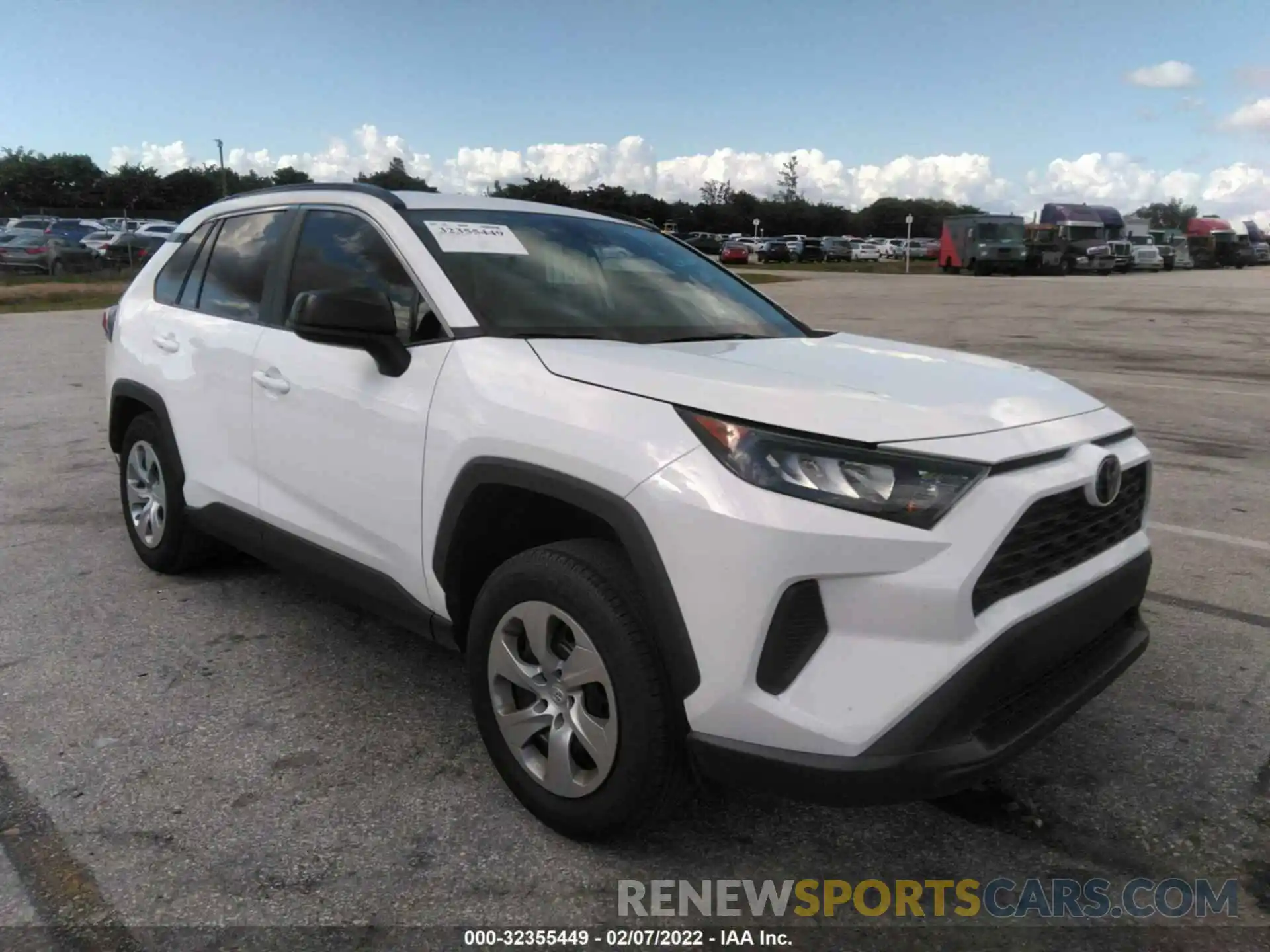 1 Photograph of a damaged car 2T3H1RFV2MC153246 TOYOTA RAV4 2021