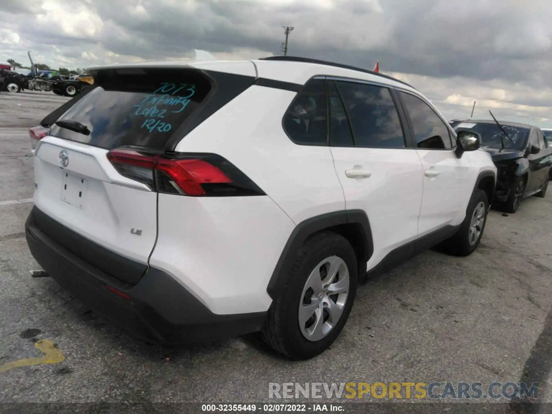 4 Фотография поврежденного автомобиля 2T3H1RFV2MC153246 TOYOTA RAV4 2021