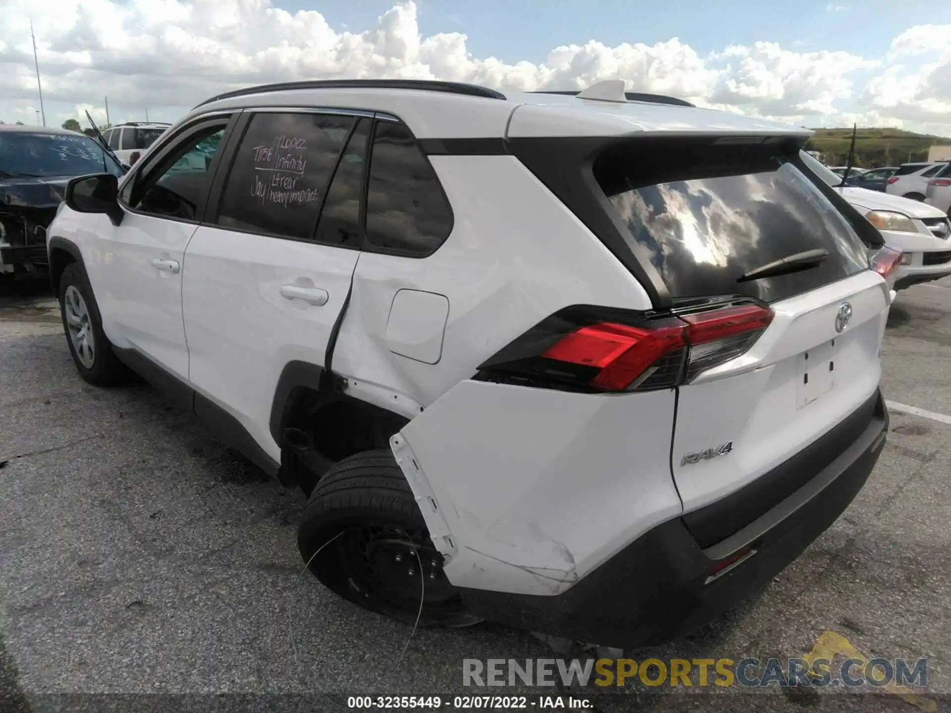 6 Photograph of a damaged car 2T3H1RFV2MC153246 TOYOTA RAV4 2021