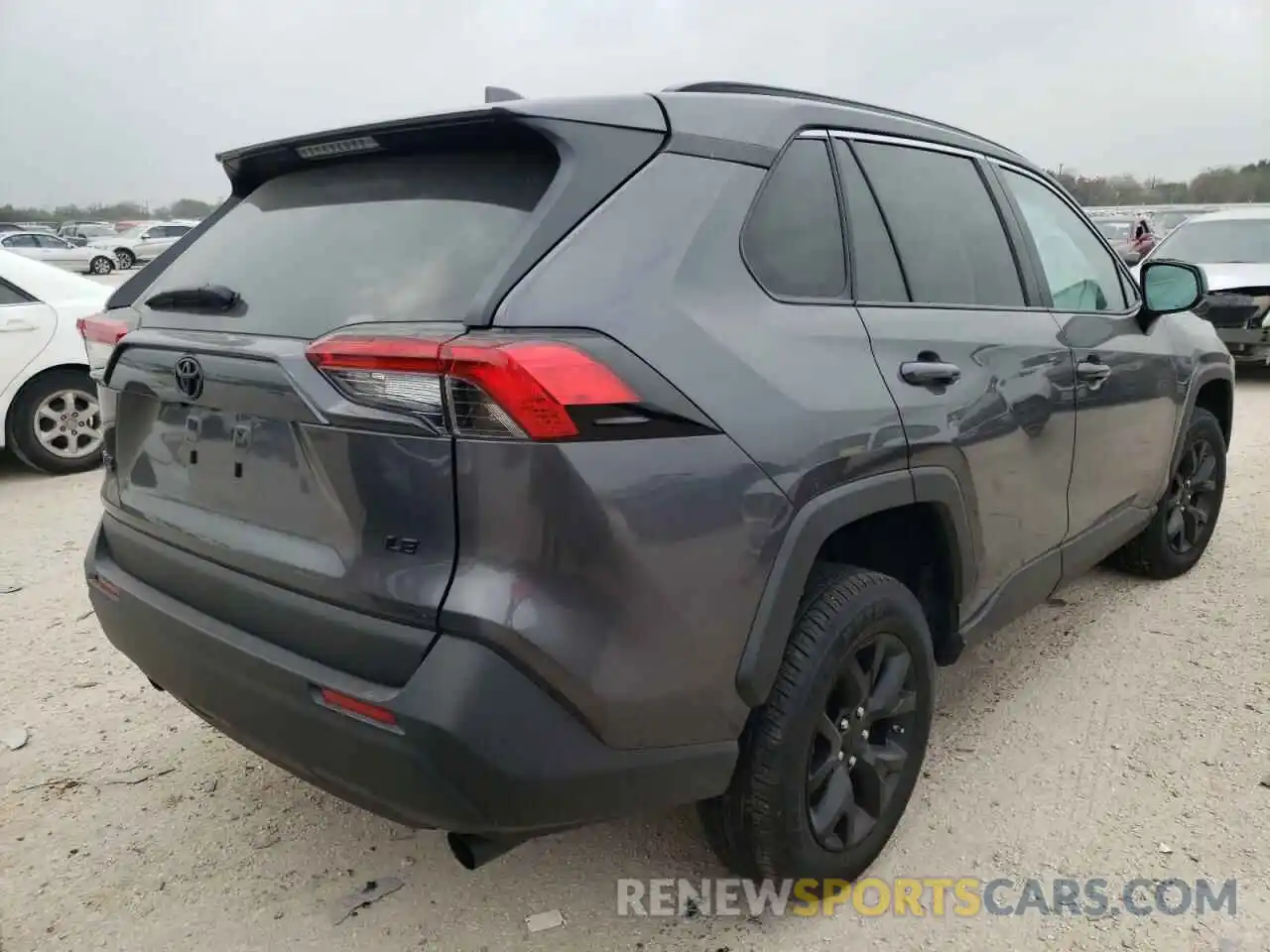 4 Photograph of a damaged car 2T3H1RFV2MC153361 TOYOTA RAV4 2021