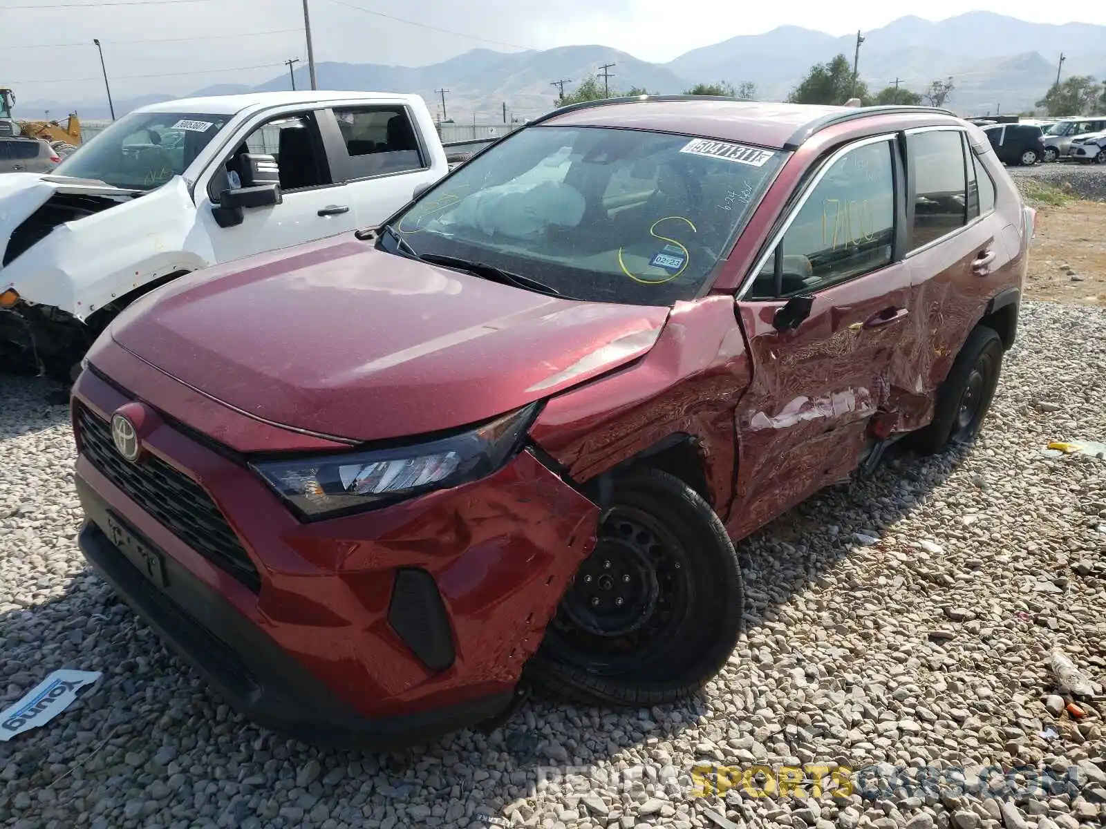 2 Photograph of a damaged car 2T3H1RFV2MW136557 TOYOTA RAV4 2021