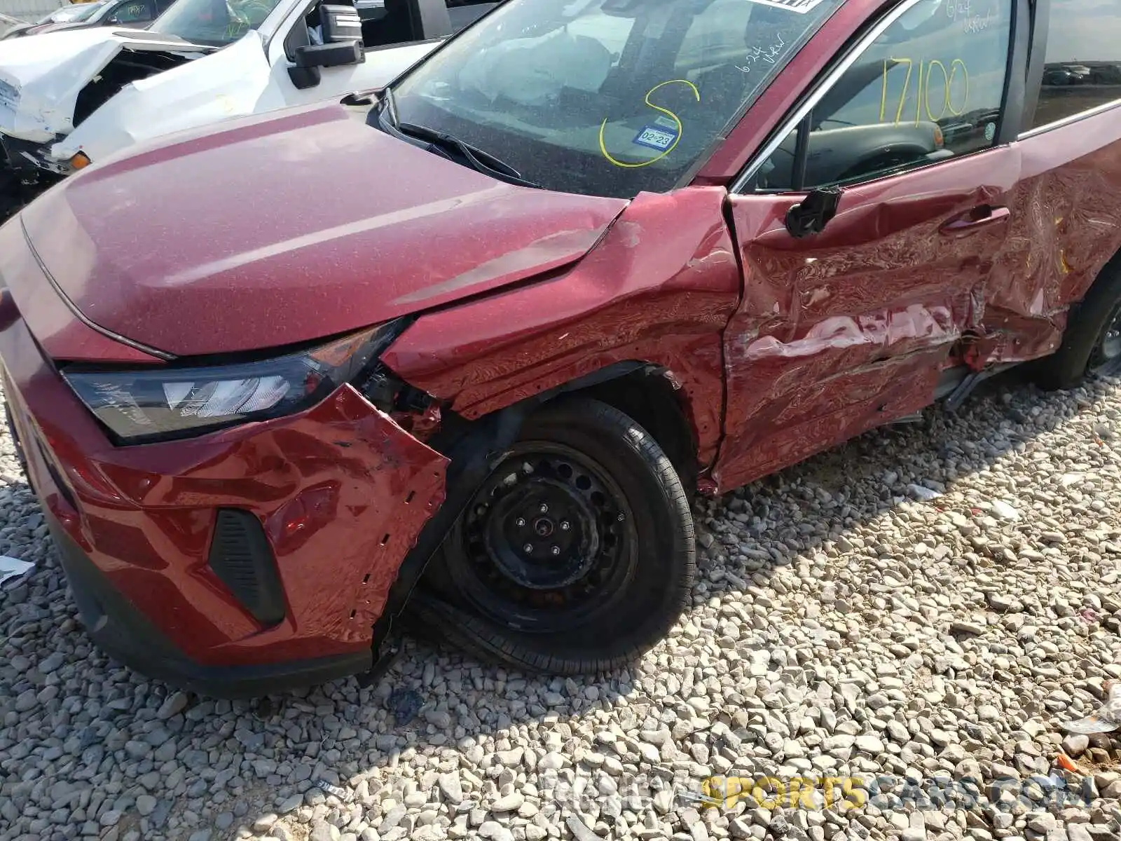 9 Photograph of a damaged car 2T3H1RFV2MW136557 TOYOTA RAV4 2021