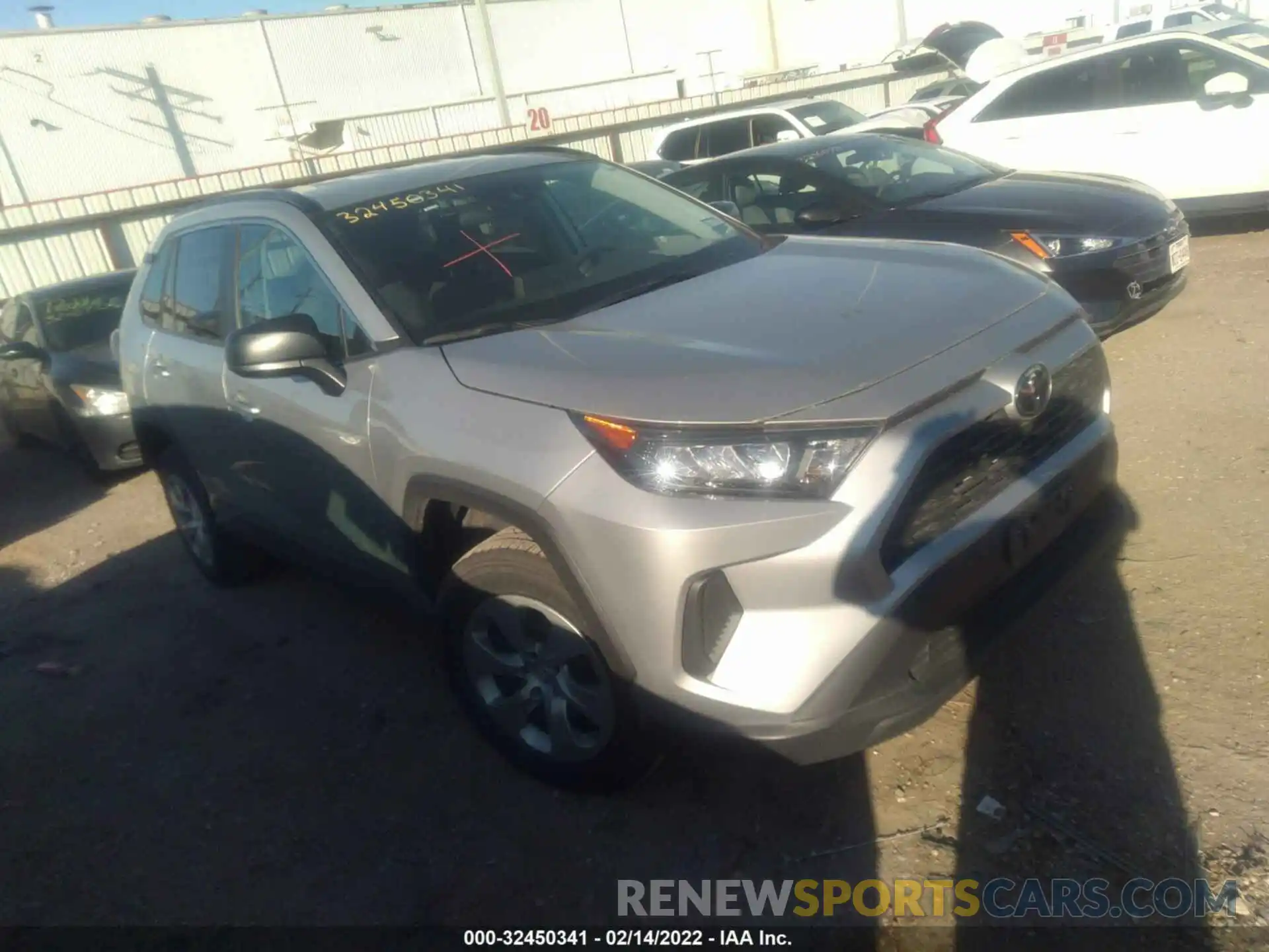 1 Фотография поврежденного автомобиля 2T3H1RFV2MW137062 TOYOTA RAV4 2021