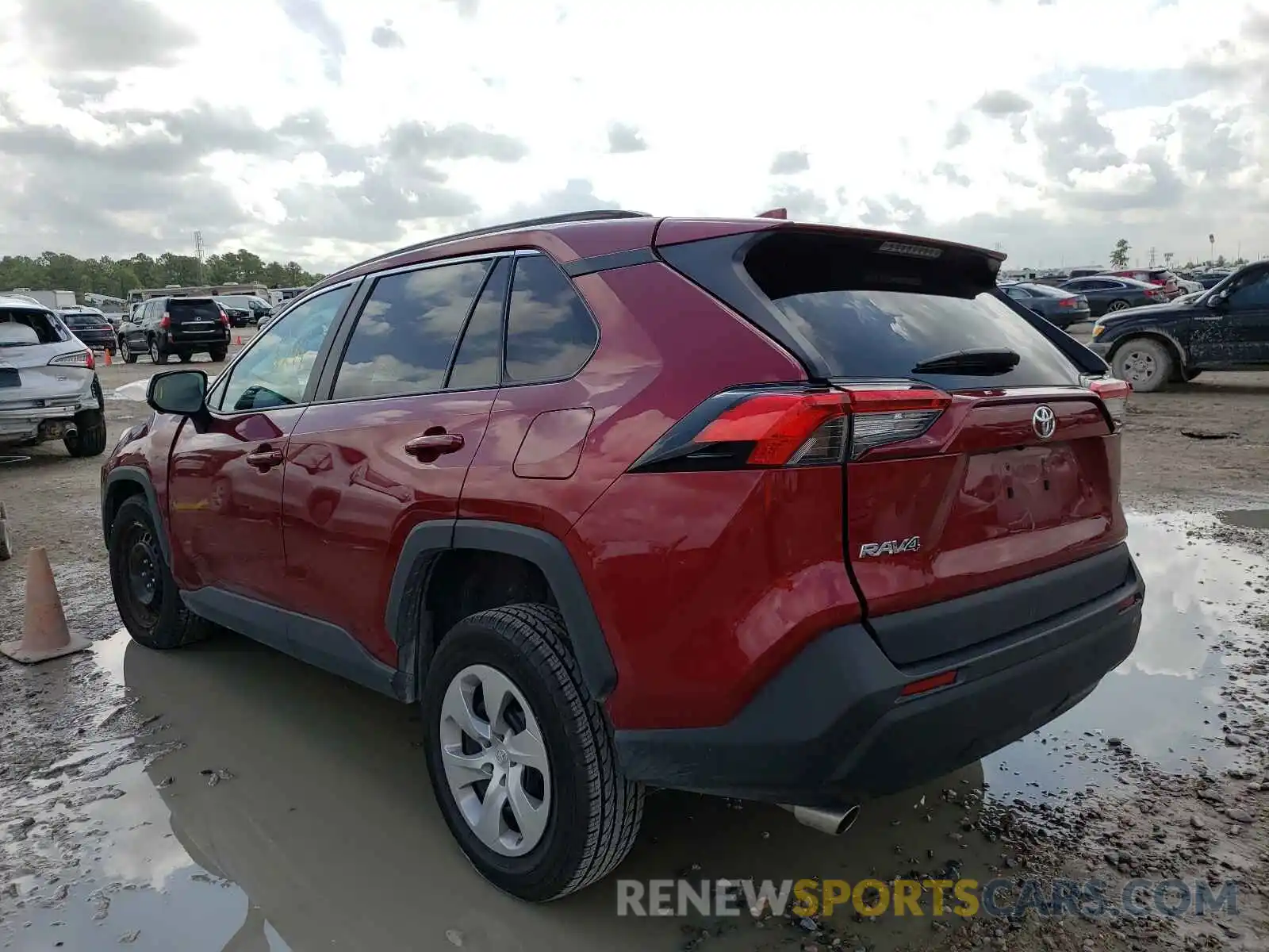 3 Photograph of a damaged car 2T3H1RFV2MW137076 TOYOTA RAV4 2021