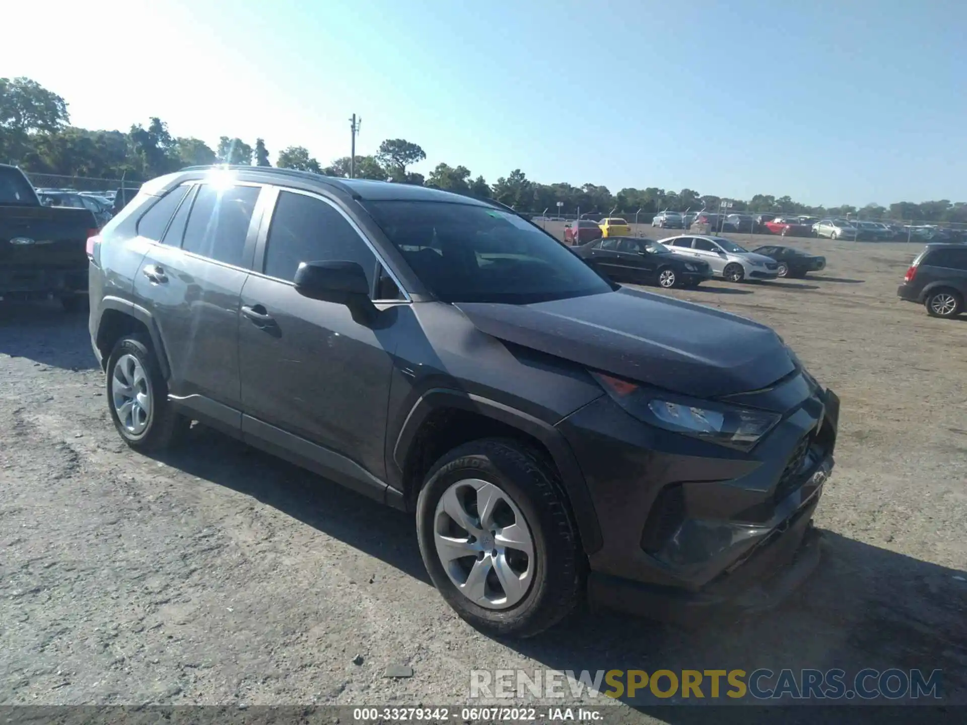 1 Photograph of a damaged car 2T3H1RFV2MW138213 TOYOTA RAV4 2021