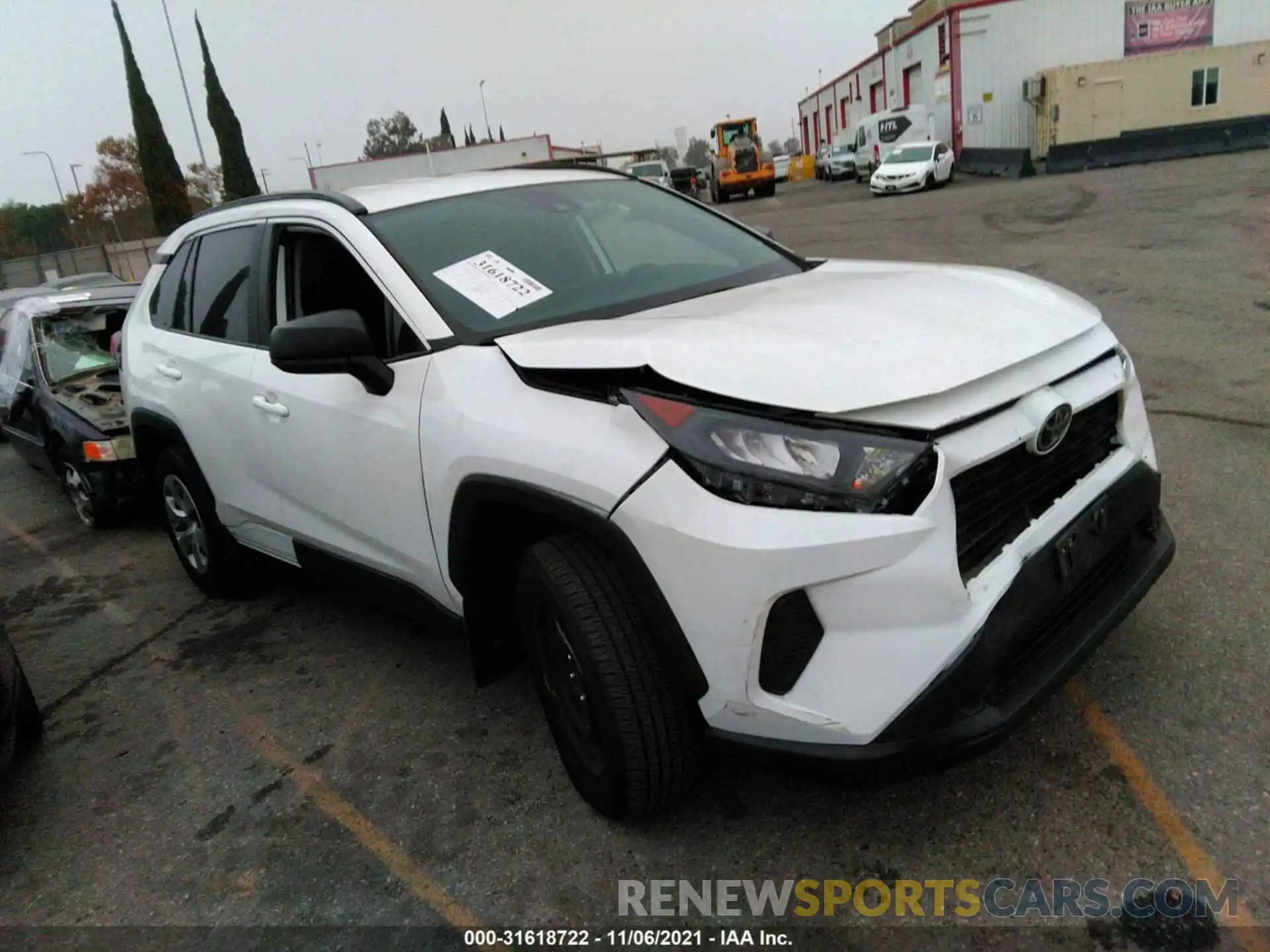 1 Photograph of a damaged car 2T3H1RFV2MW146179 TOYOTA RAV4 2021