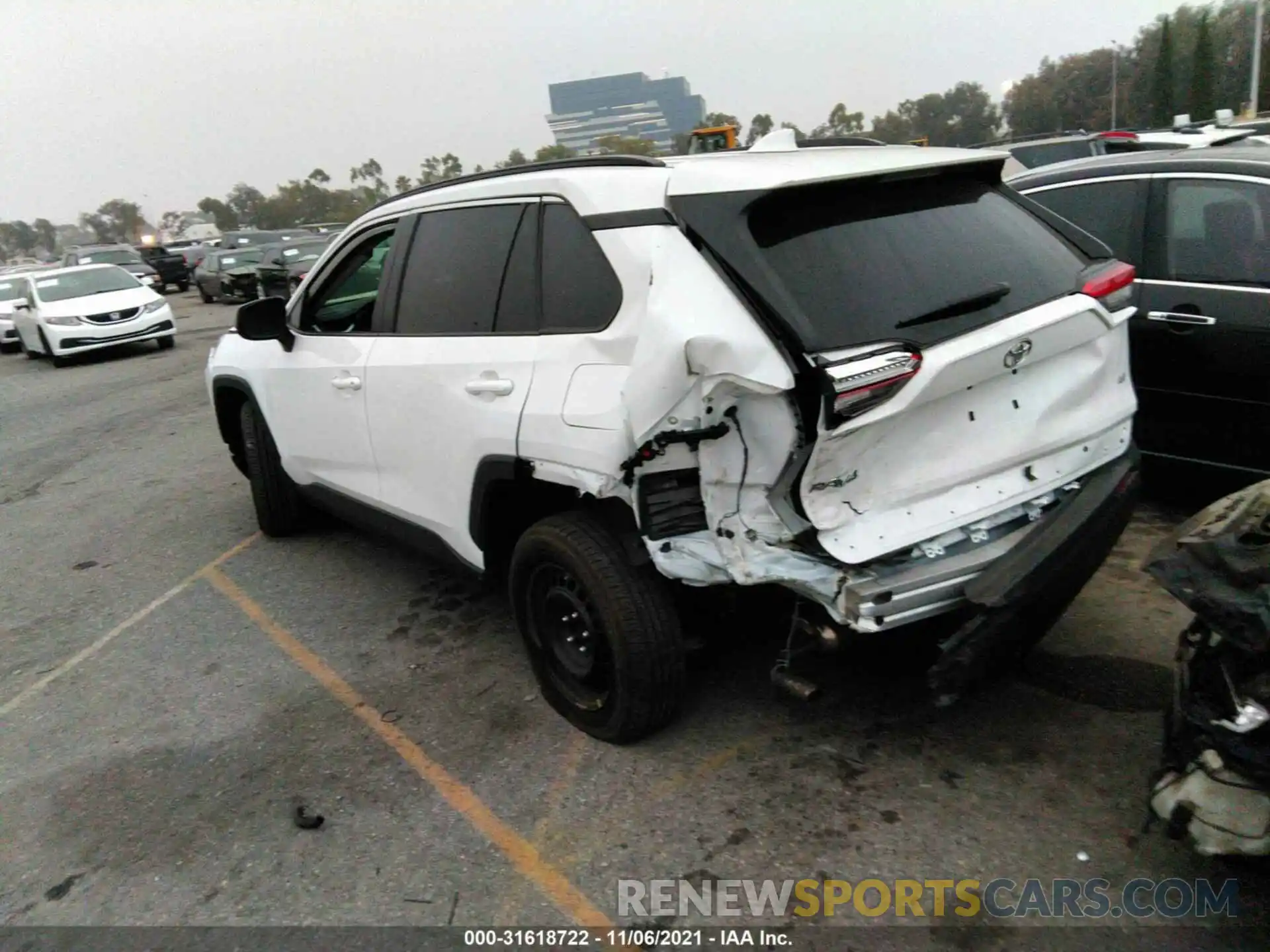 3 Photograph of a damaged car 2T3H1RFV2MW146179 TOYOTA RAV4 2021