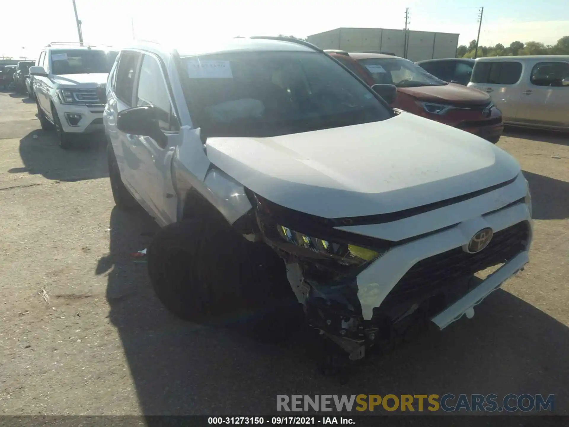 1 Photograph of a damaged car 2T3H1RFV3MC096829 TOYOTA RAV4 2021