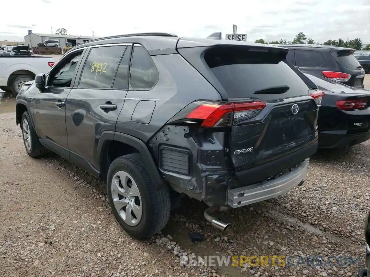 3 Photograph of a damaged car 2T3H1RFV3MC104430 TOYOTA RAV4 2021