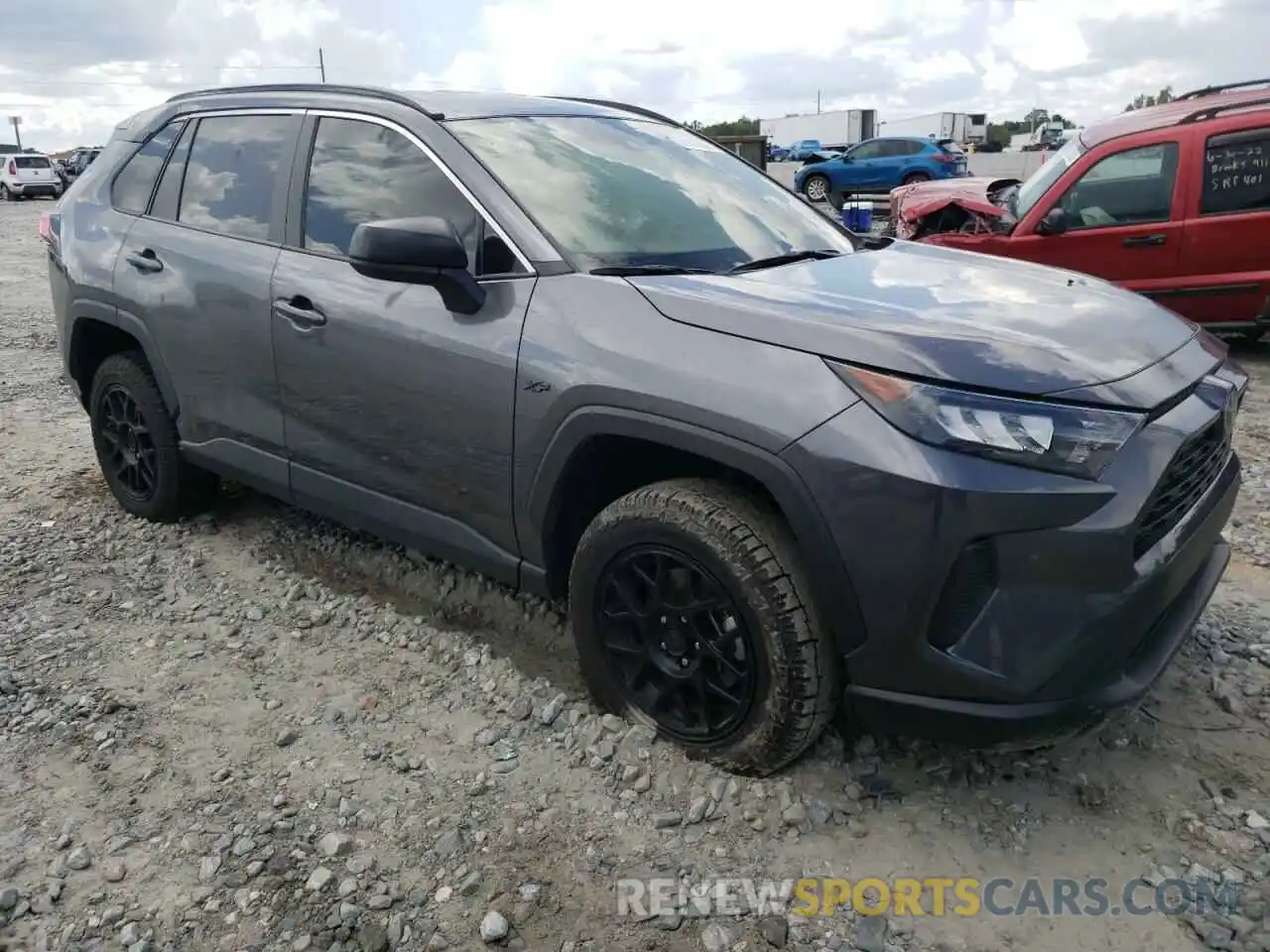 1 Photograph of a damaged car 2T3H1RFV3MC111605 TOYOTA RAV4 2021