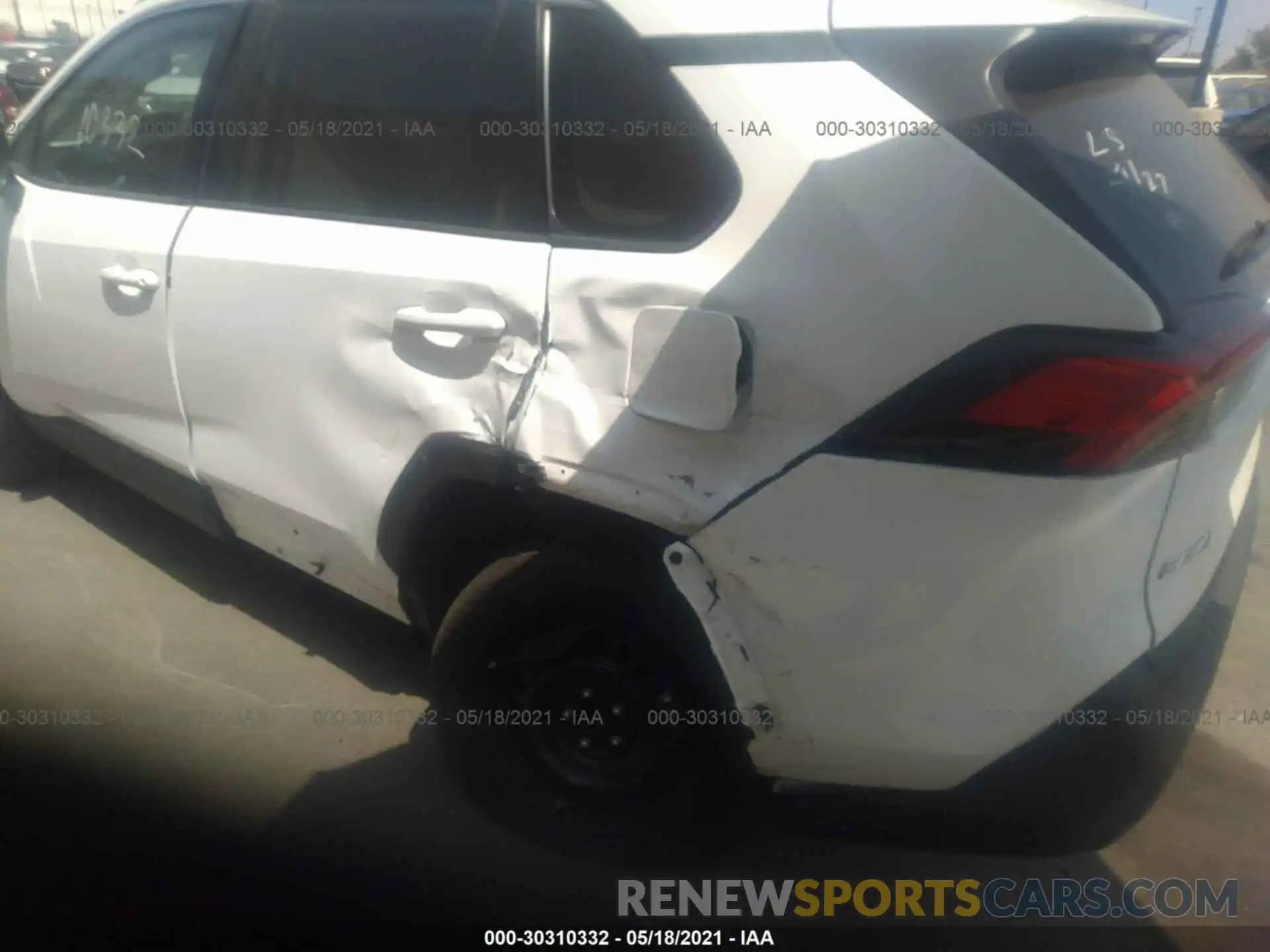 6 Photograph of a damaged car 2T3H1RFV3MC120661 TOYOTA RAV4 2021