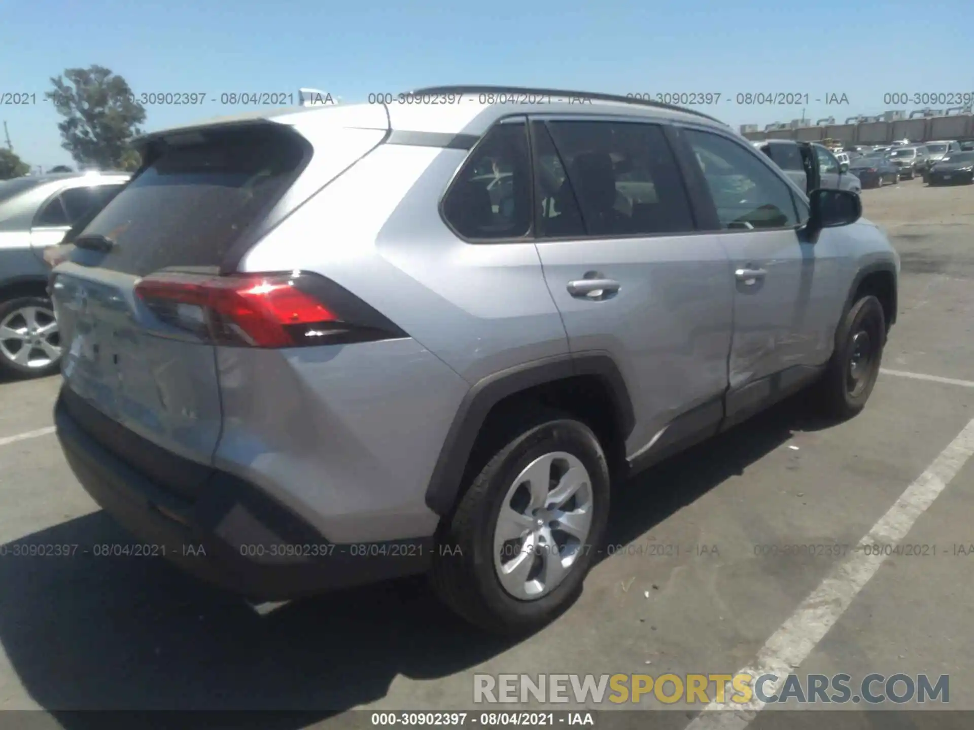 4 Photograph of a damaged car 2T3H1RFV3MC123253 TOYOTA RAV4 2021