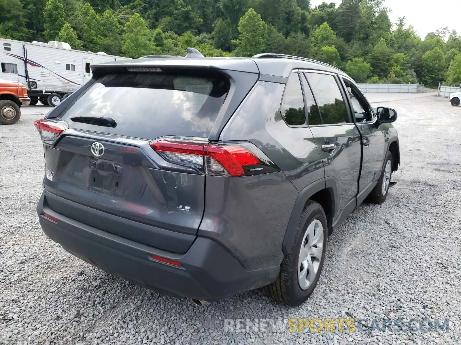 4 Photograph of a damaged car 2T3H1RFV3MC131269 TOYOTA RAV4 2021