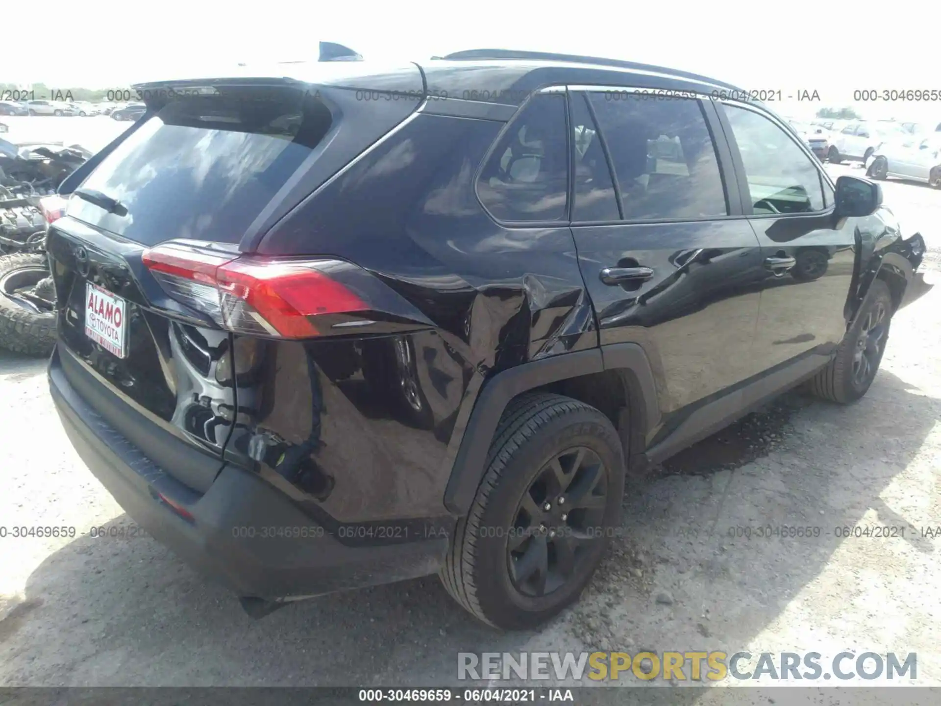 4 Photograph of a damaged car 2T3H1RFV3MC137489 TOYOTA RAV4 2021