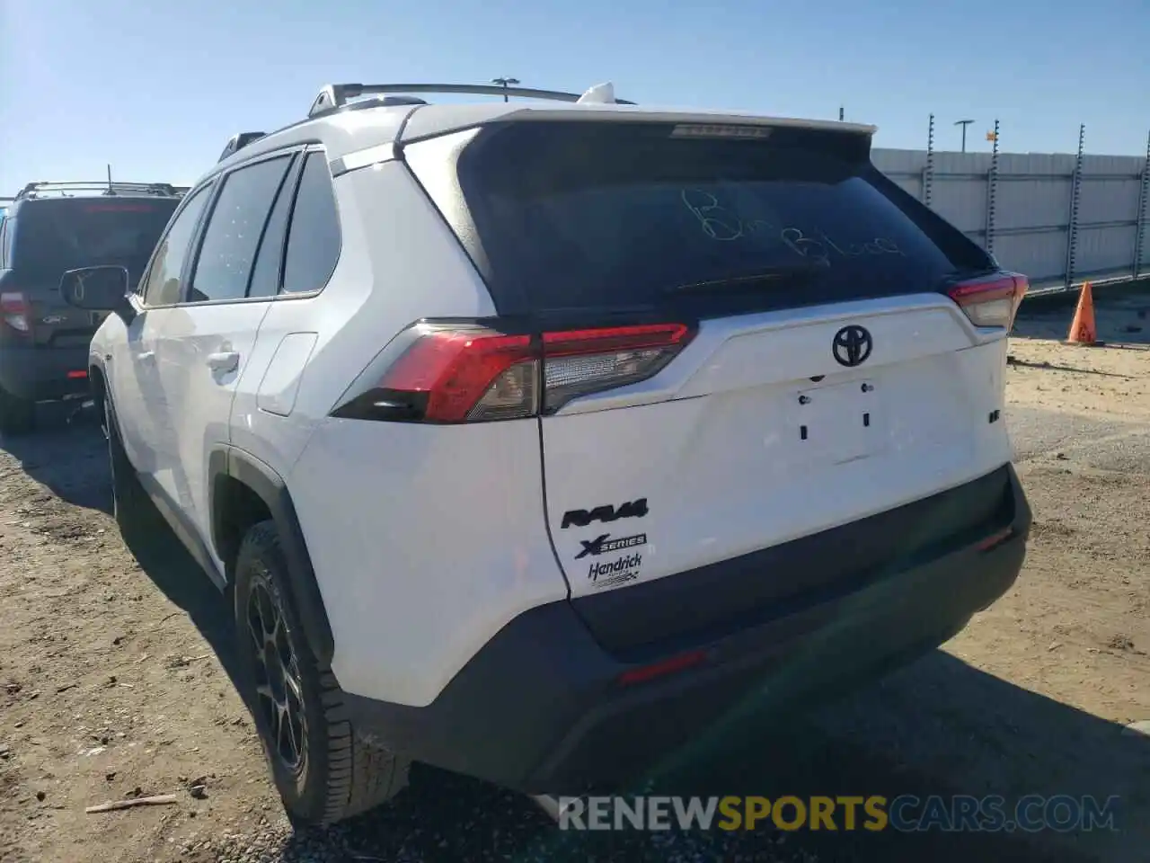 3 Photograph of a damaged car 2T3H1RFV3MC144636 TOYOTA RAV4 2021