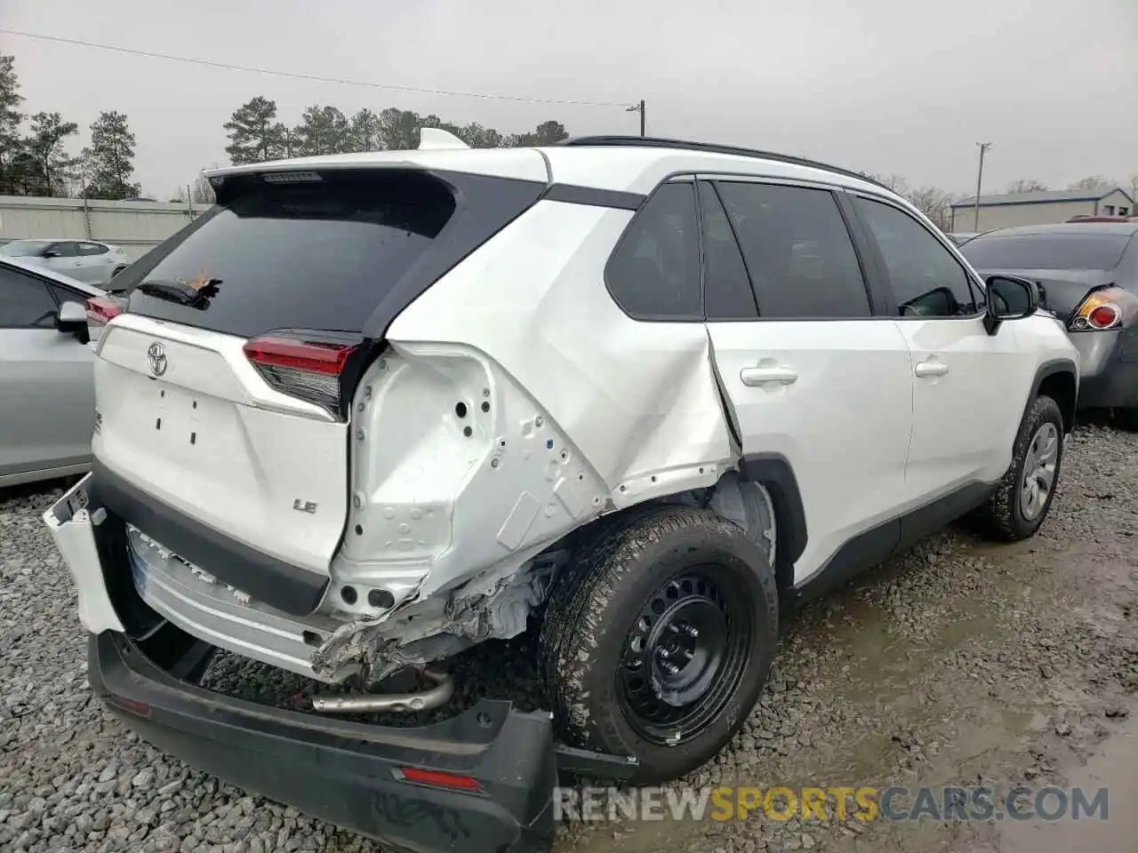 4 Photograph of a damaged car 2T3H1RFV3MC149075 TOYOTA RAV4 2021