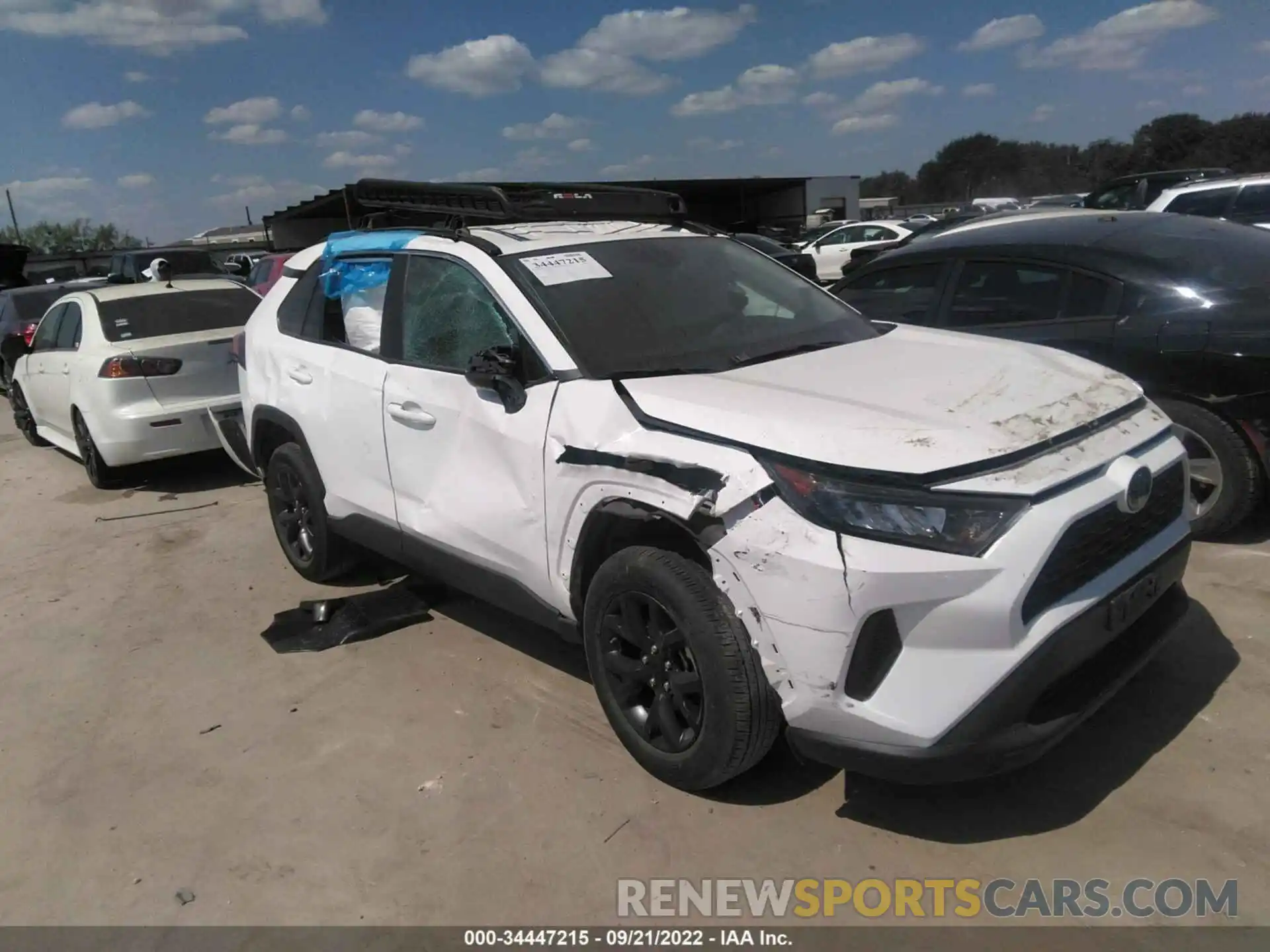 1 Photograph of a damaged car 2T3H1RFV3MC154969 TOYOTA RAV4 2021