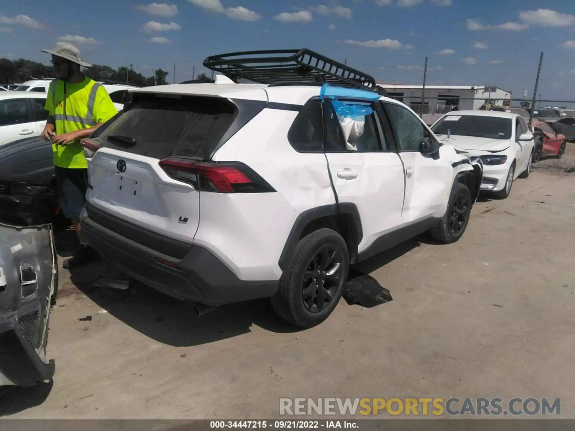 4 Photograph of a damaged car 2T3H1RFV3MC154969 TOYOTA RAV4 2021