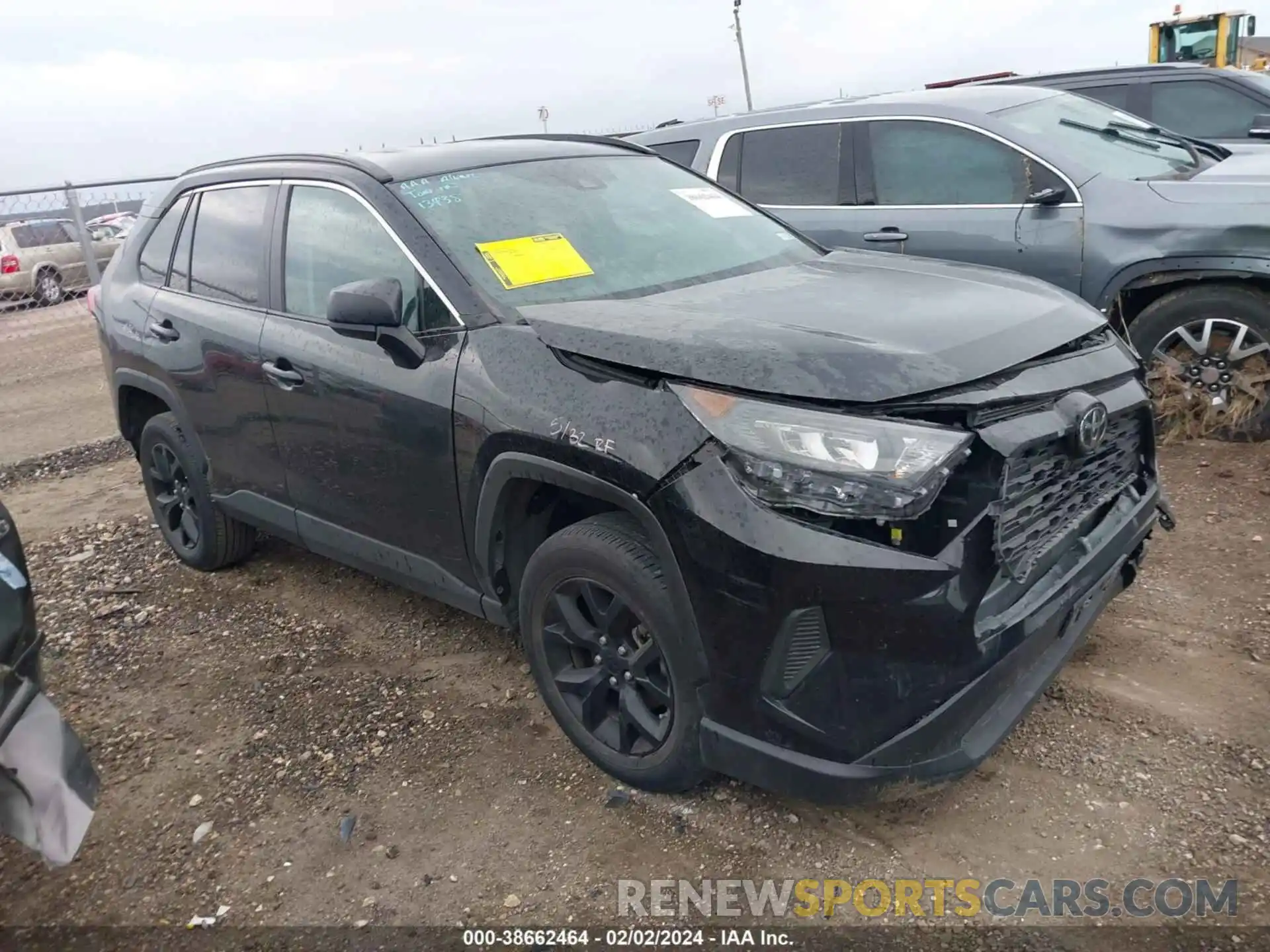 1 Photograph of a damaged car 2T3H1RFV3MC167057 TOYOTA RAV4 2021