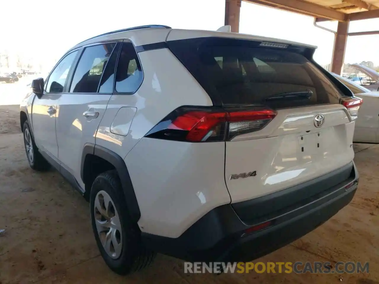 3 Photograph of a damaged car 2T3H1RFV3MW123445 TOYOTA RAV4 2021