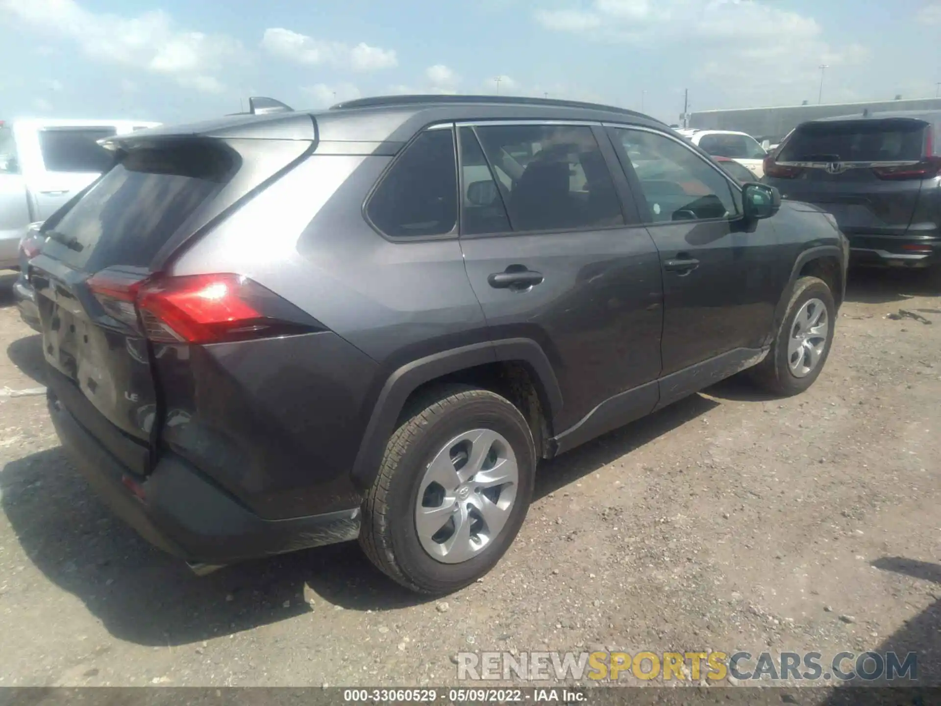 4 Photograph of a damaged car 2T3H1RFV3MW136308 TOYOTA RAV4 2021