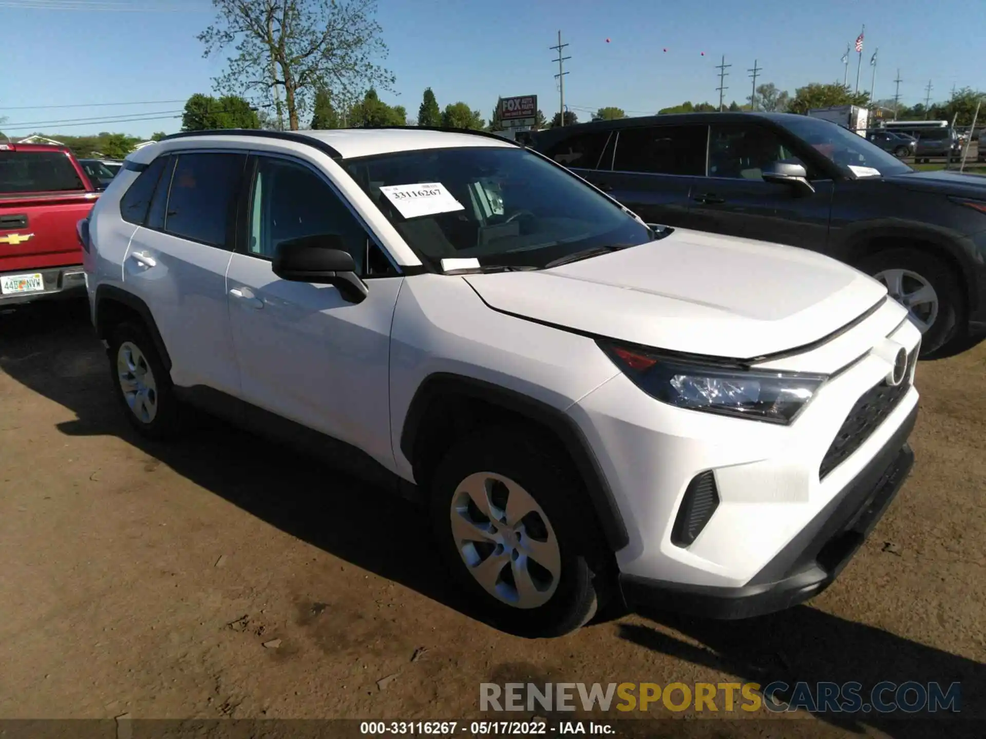 1 Photograph of a damaged car 2T3H1RFV3MW142092 TOYOTA RAV4 2021