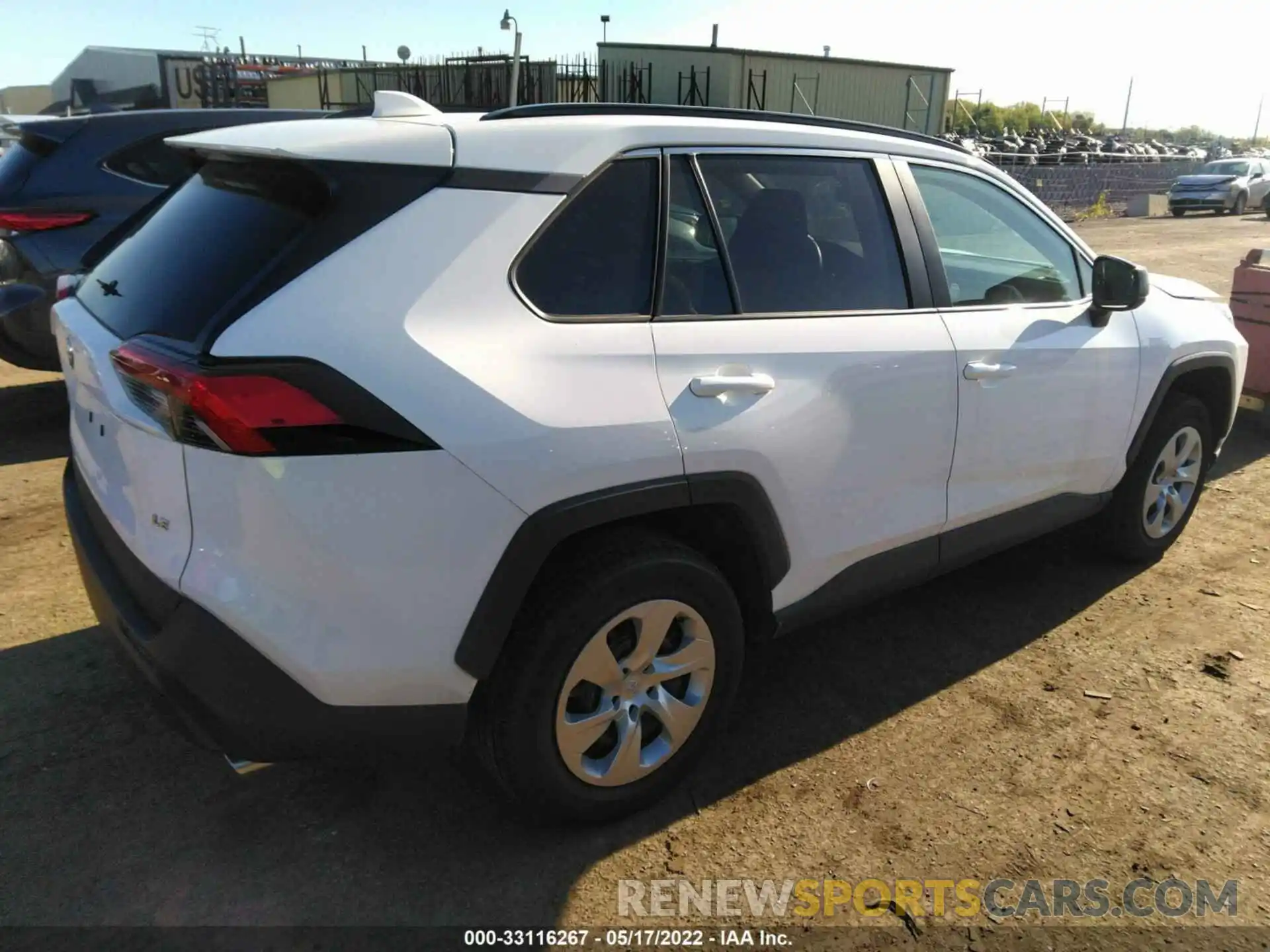 4 Photograph of a damaged car 2T3H1RFV3MW142092 TOYOTA RAV4 2021