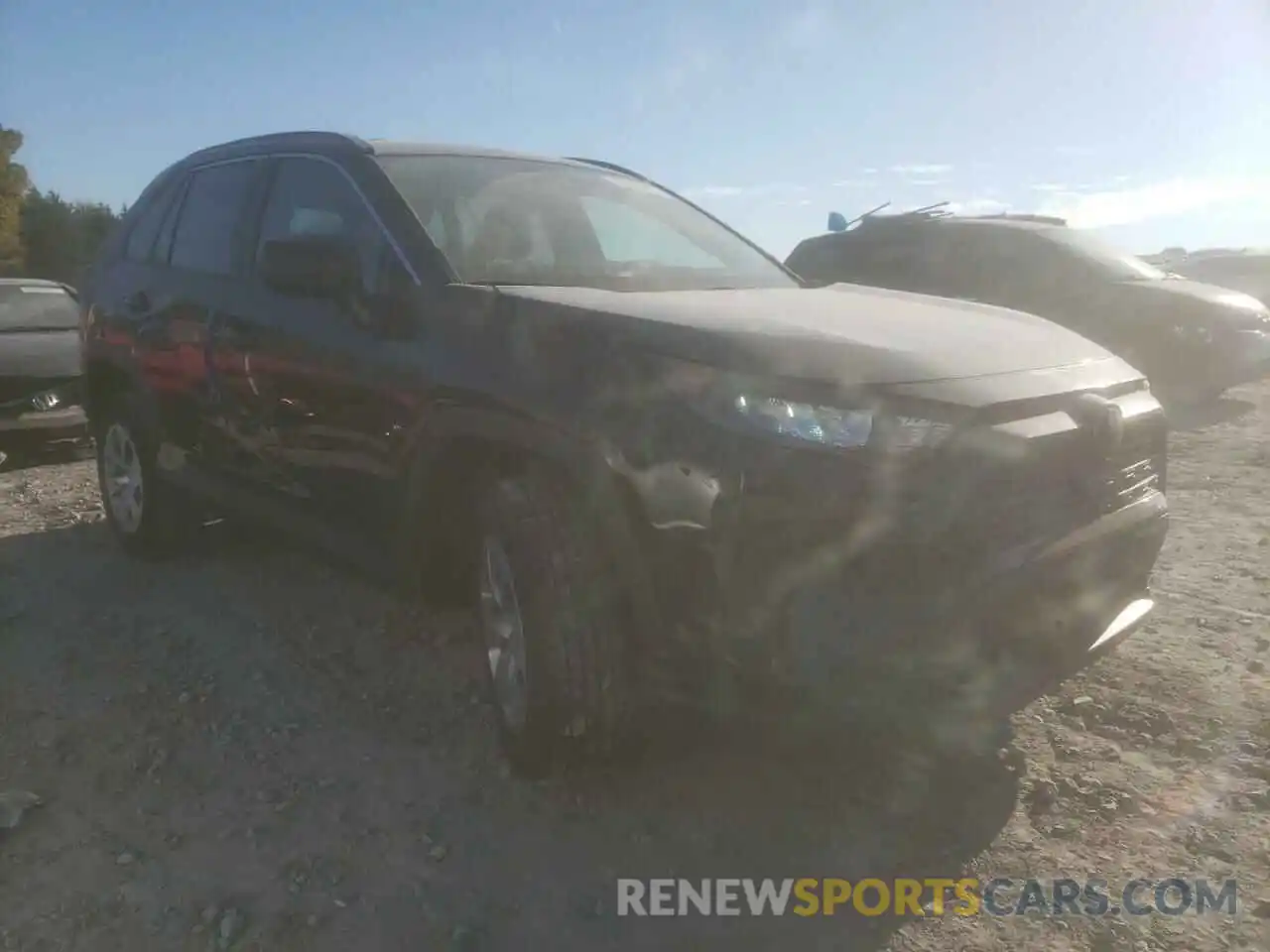 1 Photograph of a damaged car 2T3H1RFV3MW143002 TOYOTA RAV4 2021