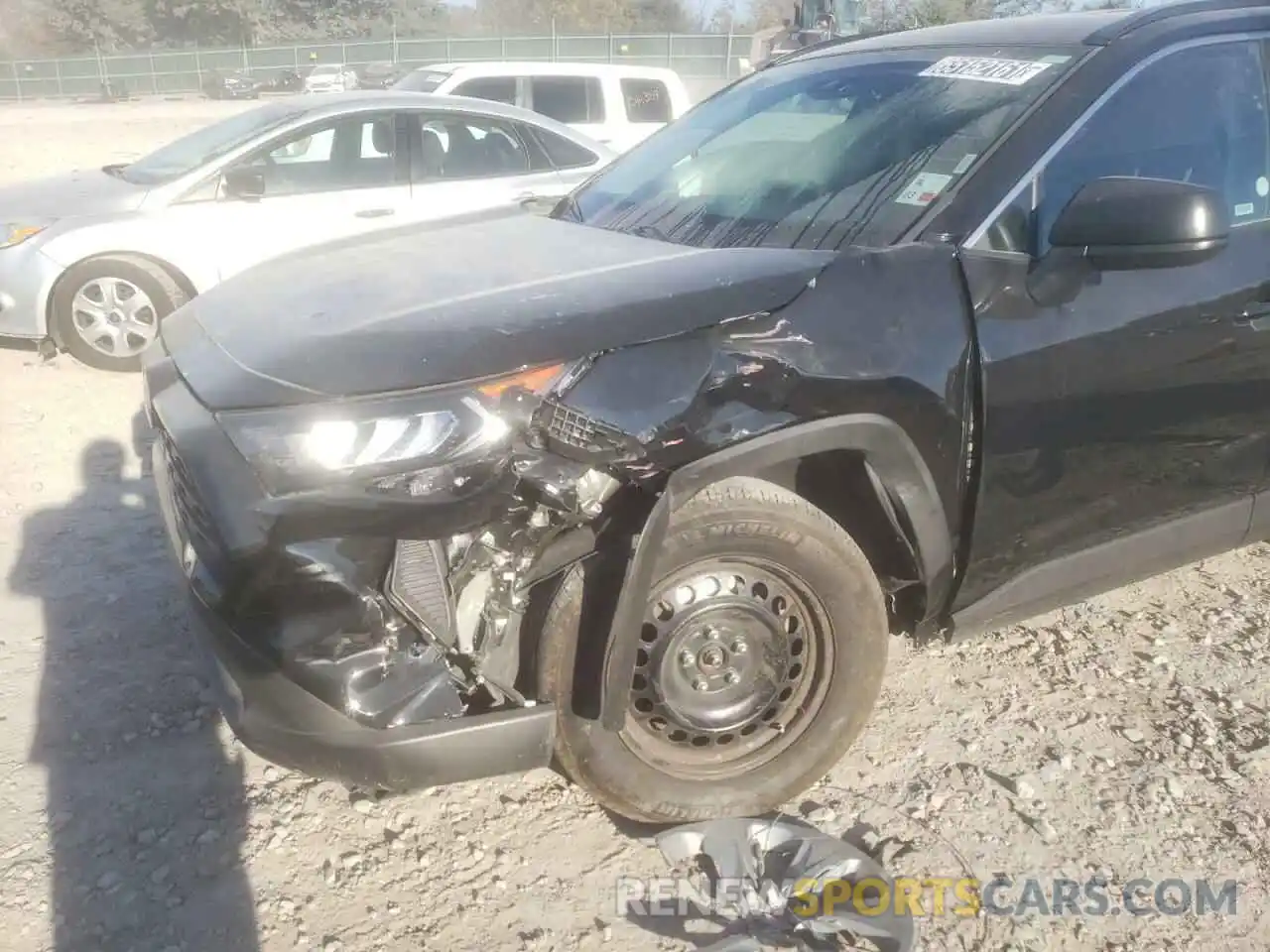 9 Photograph of a damaged car 2T3H1RFV3MW143002 TOYOTA RAV4 2021