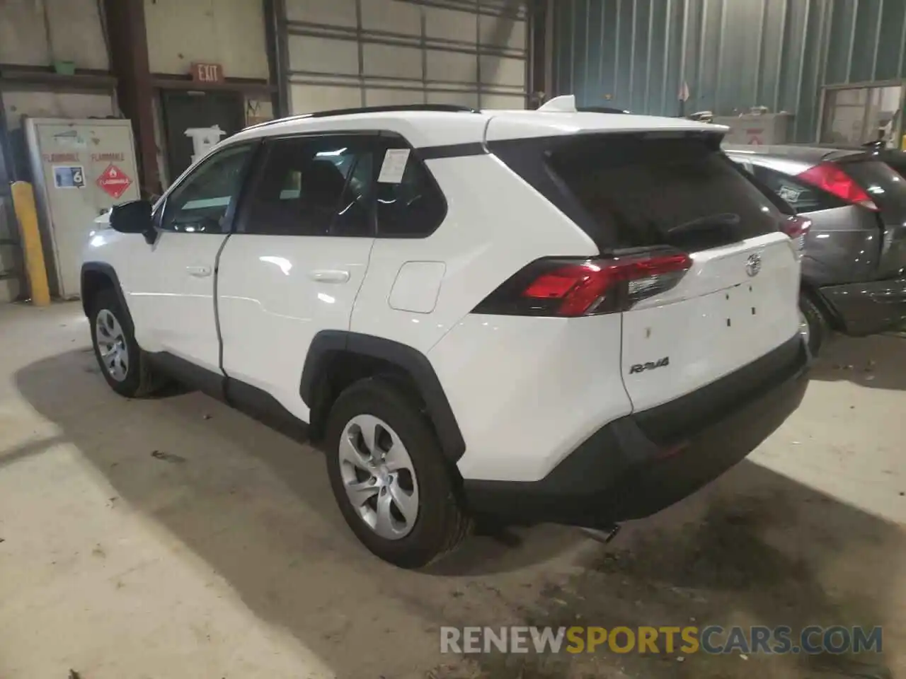 3 Photograph of a damaged car 2T3H1RFV3MW143307 TOYOTA RAV4 2021