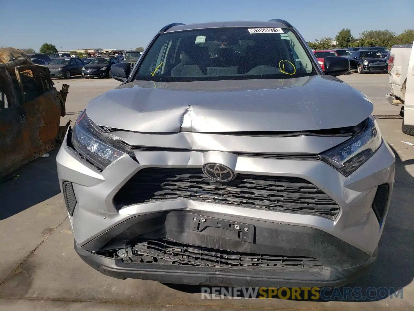 9 Photograph of a damaged car 2T3H1RFV3MW144165 TOYOTA RAV4 2021