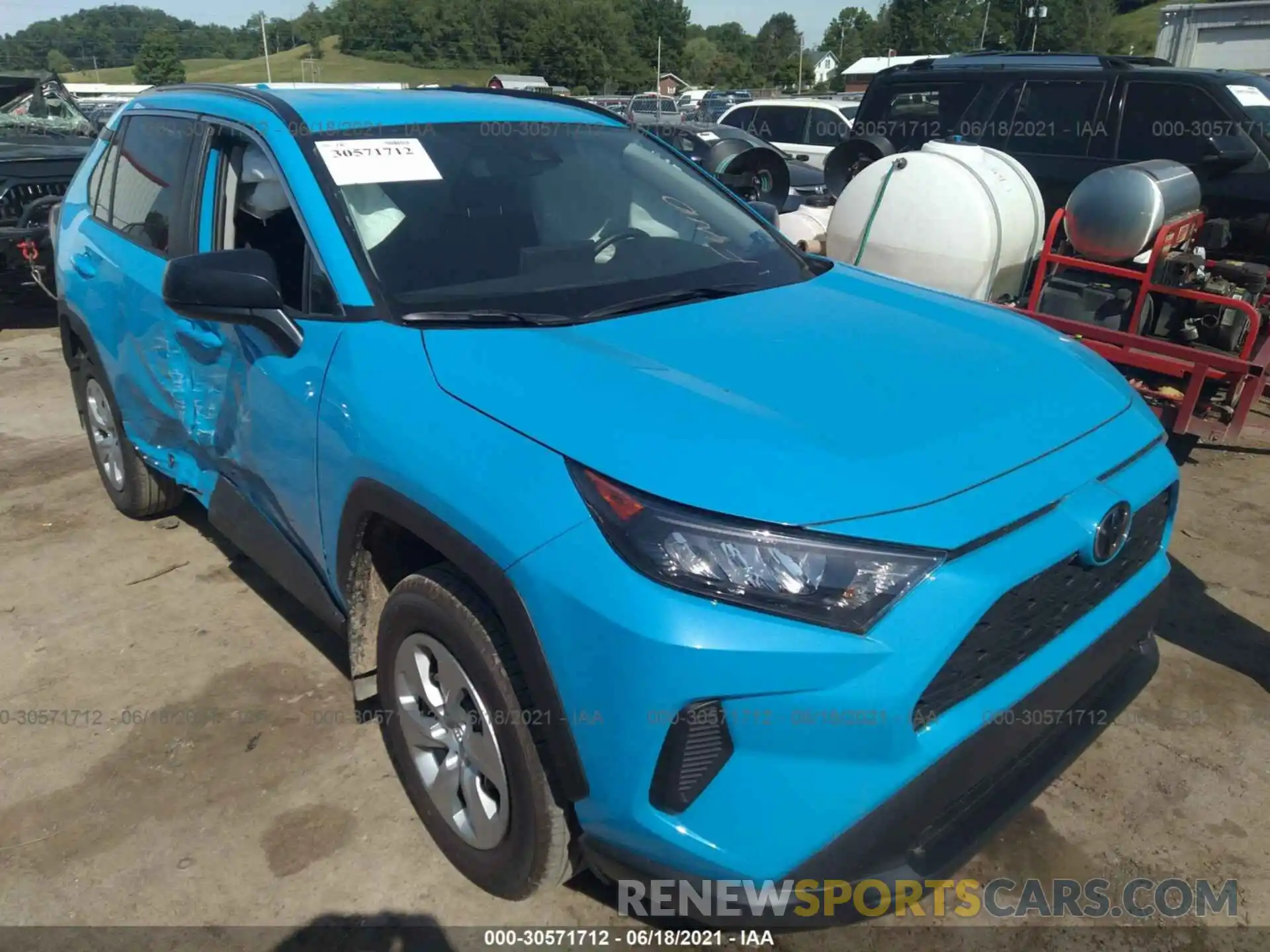 1 Photograph of a damaged car 2T3H1RFV3MW146756 TOYOTA RAV4 2021