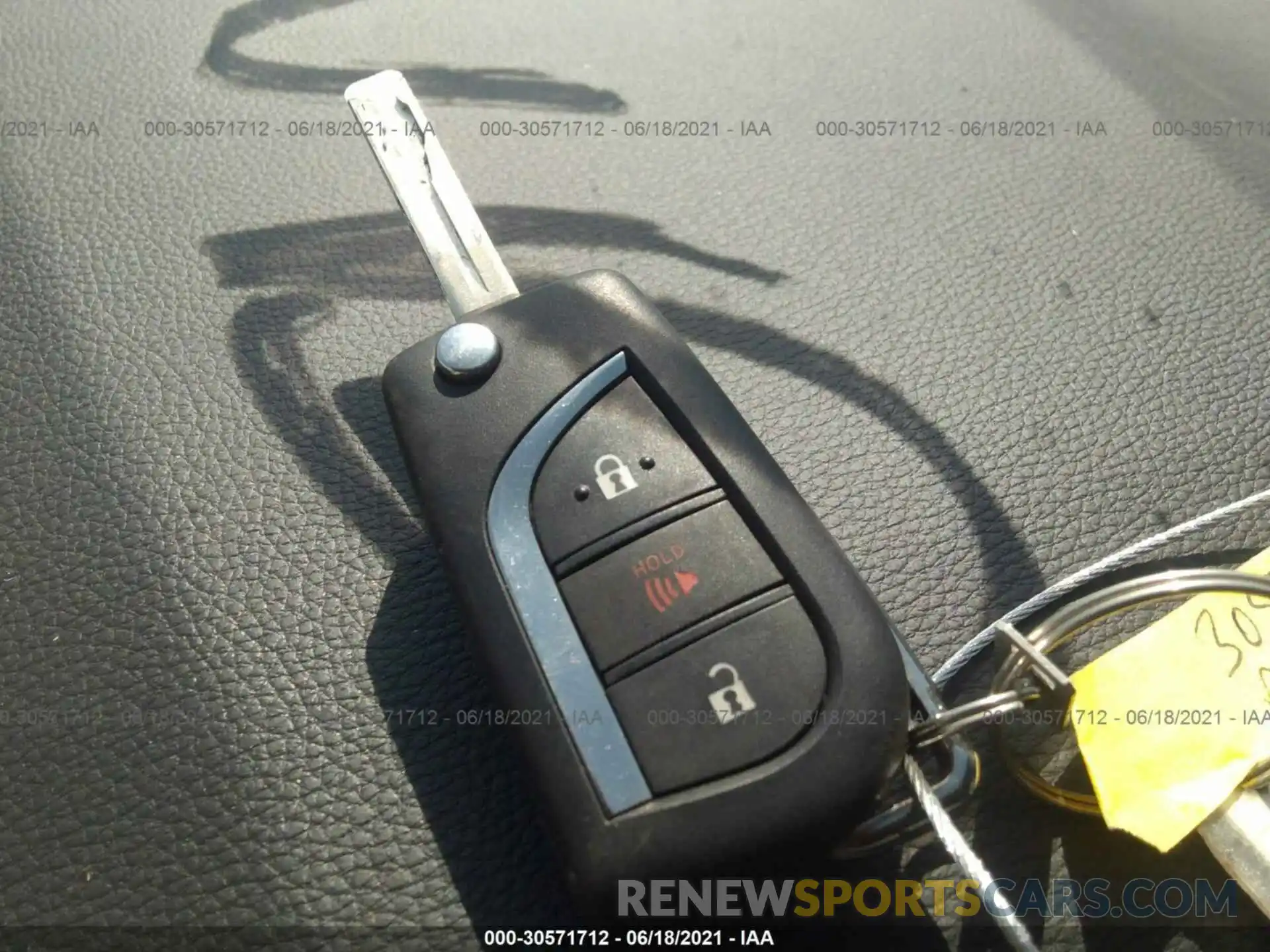 11 Photograph of a damaged car 2T3H1RFV3MW146756 TOYOTA RAV4 2021