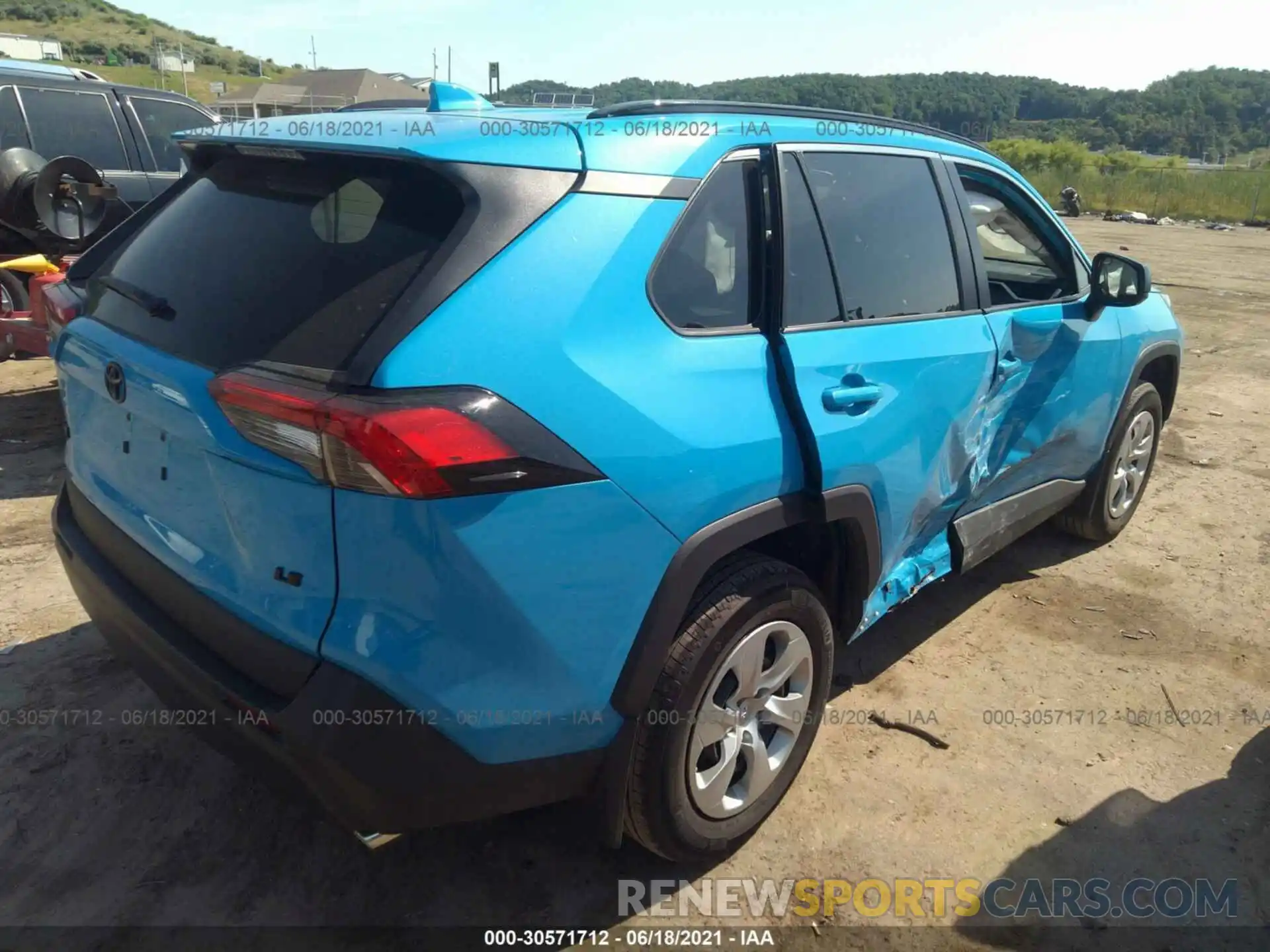 4 Photograph of a damaged car 2T3H1RFV3MW146756 TOYOTA RAV4 2021