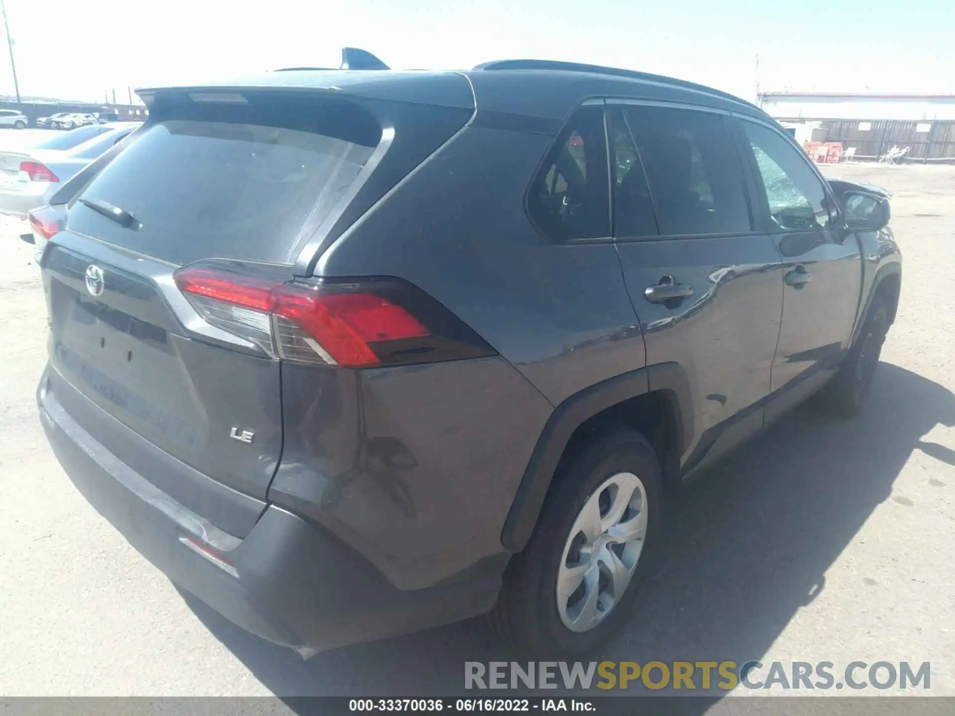 4 Photograph of a damaged car 2T3H1RFV3MW152296 TOYOTA RAV4 2021