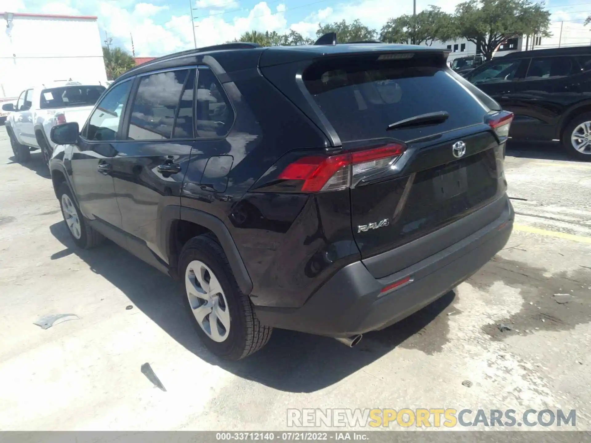 3 Photograph of a damaged car 2T3H1RFV3MW155067 TOYOTA RAV4 2021