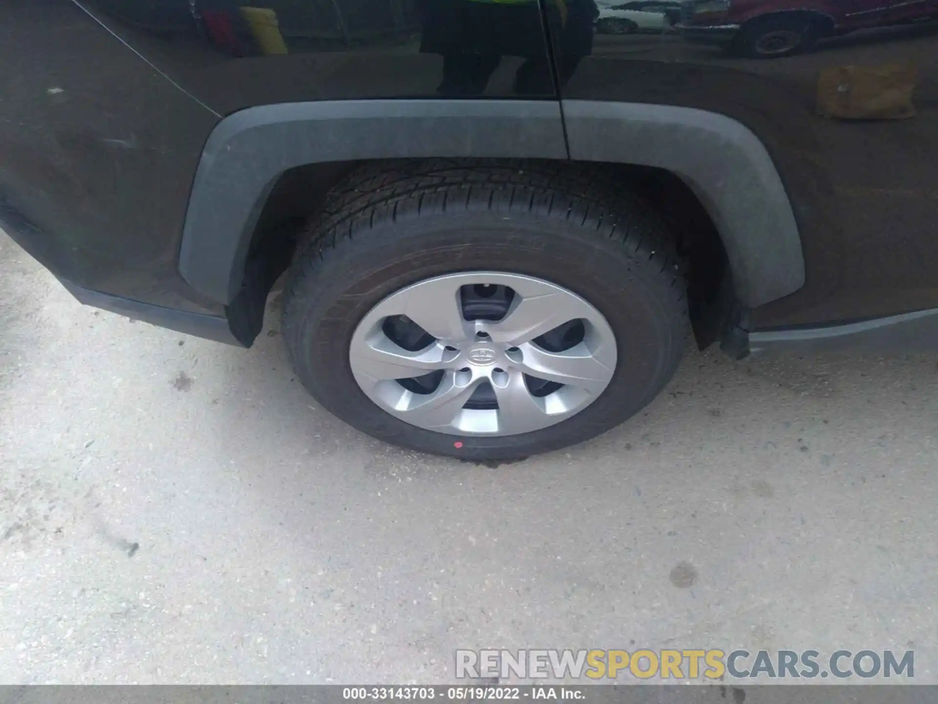 16 Photograph of a damaged car 2T3H1RFV3MW182446 TOYOTA RAV4 2021