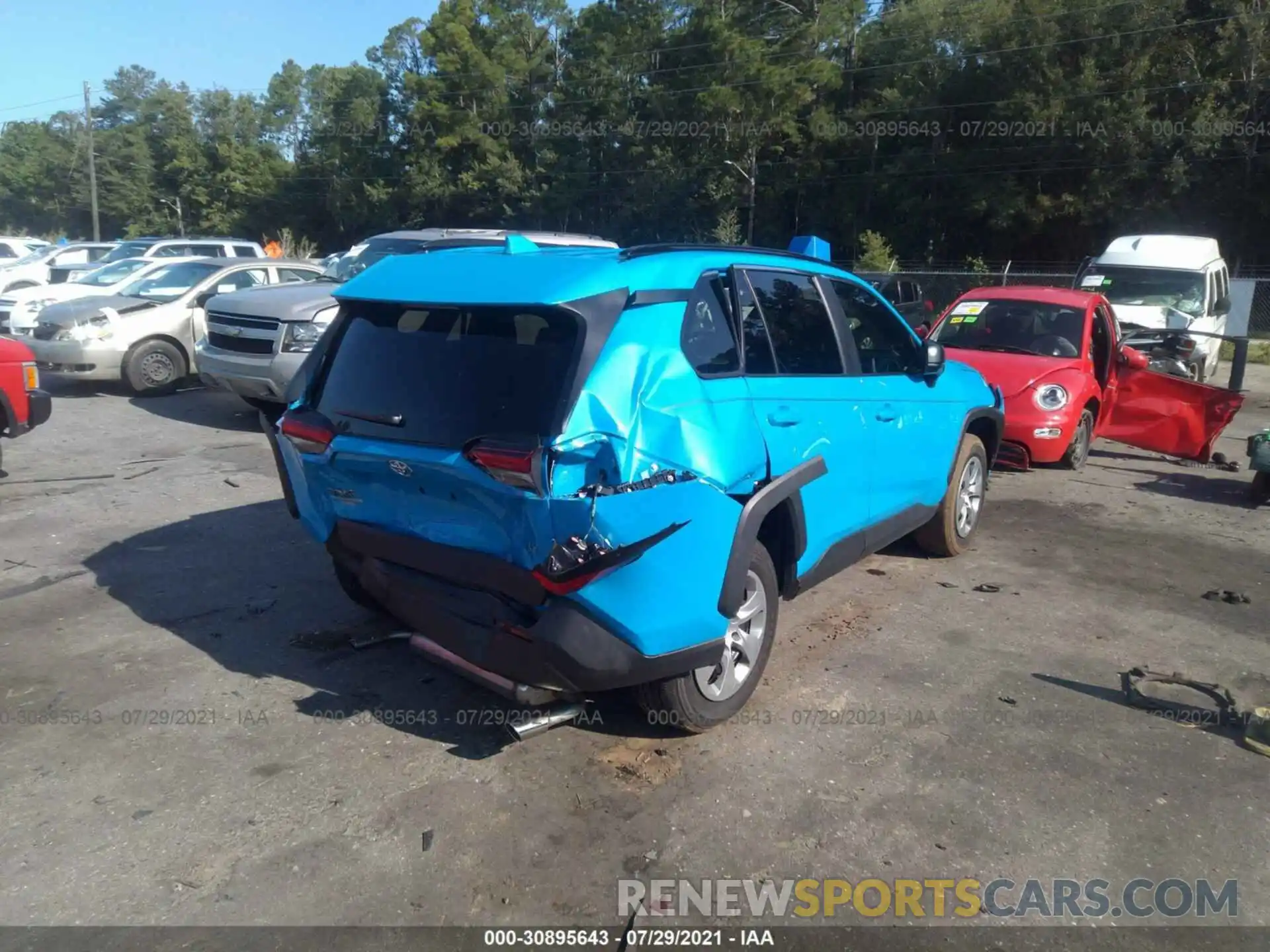 4 Photograph of a damaged car 2T3H1RFV4MC091851 TOYOTA RAV4 2021