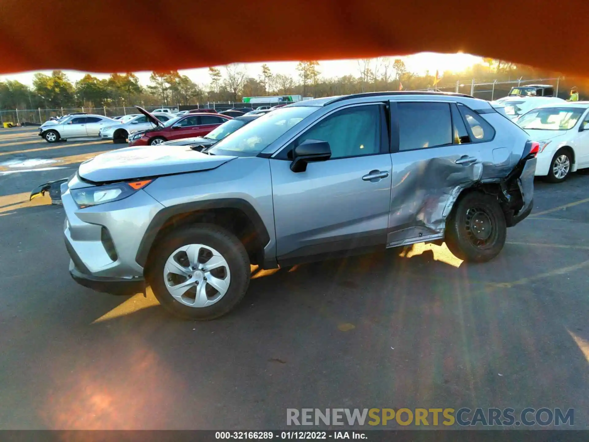 2 Photograph of a damaged car 2T3H1RFV4MC098797 TOYOTA RAV4 2021