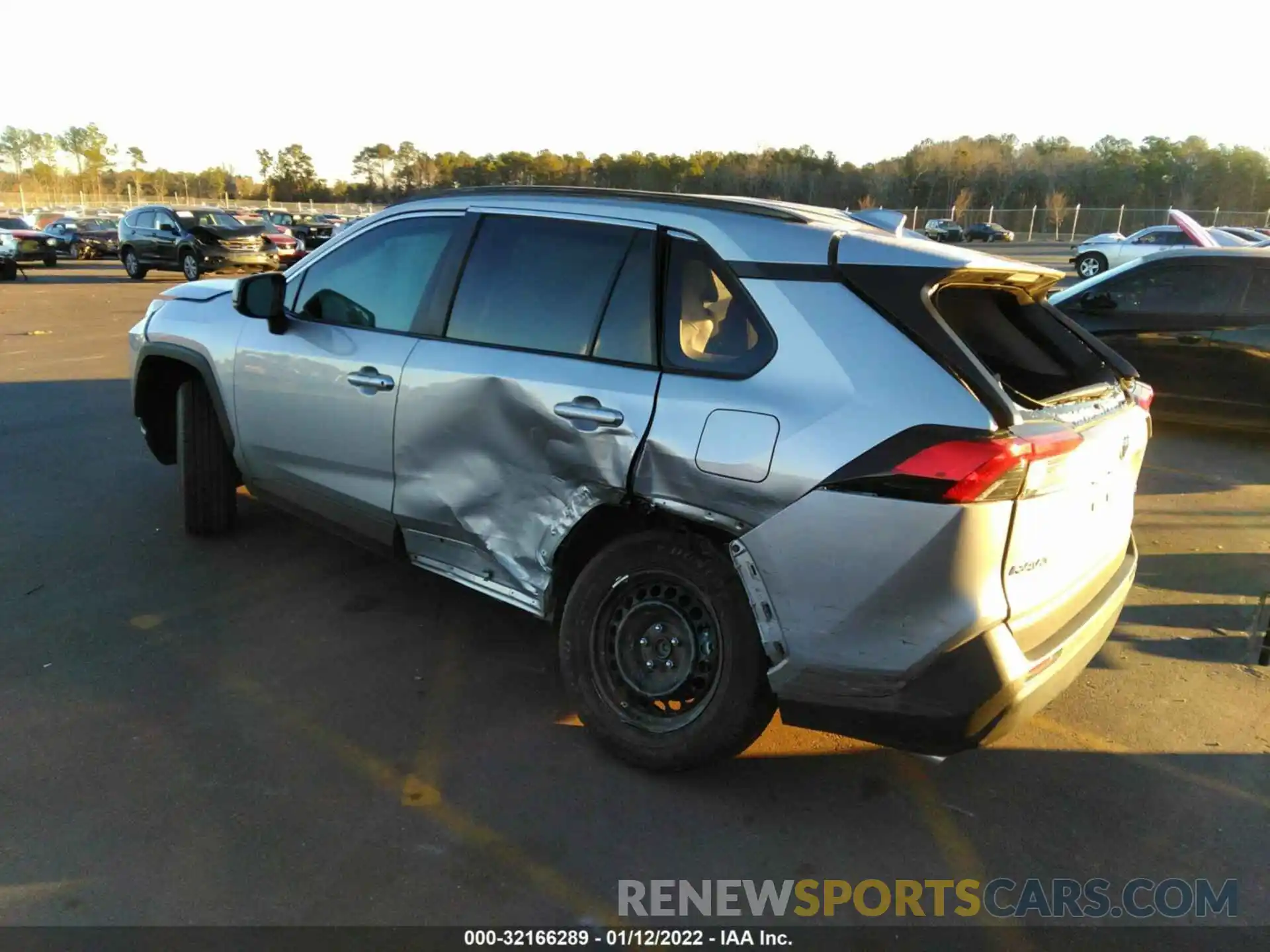 3 Photograph of a damaged car 2T3H1RFV4MC098797 TOYOTA RAV4 2021