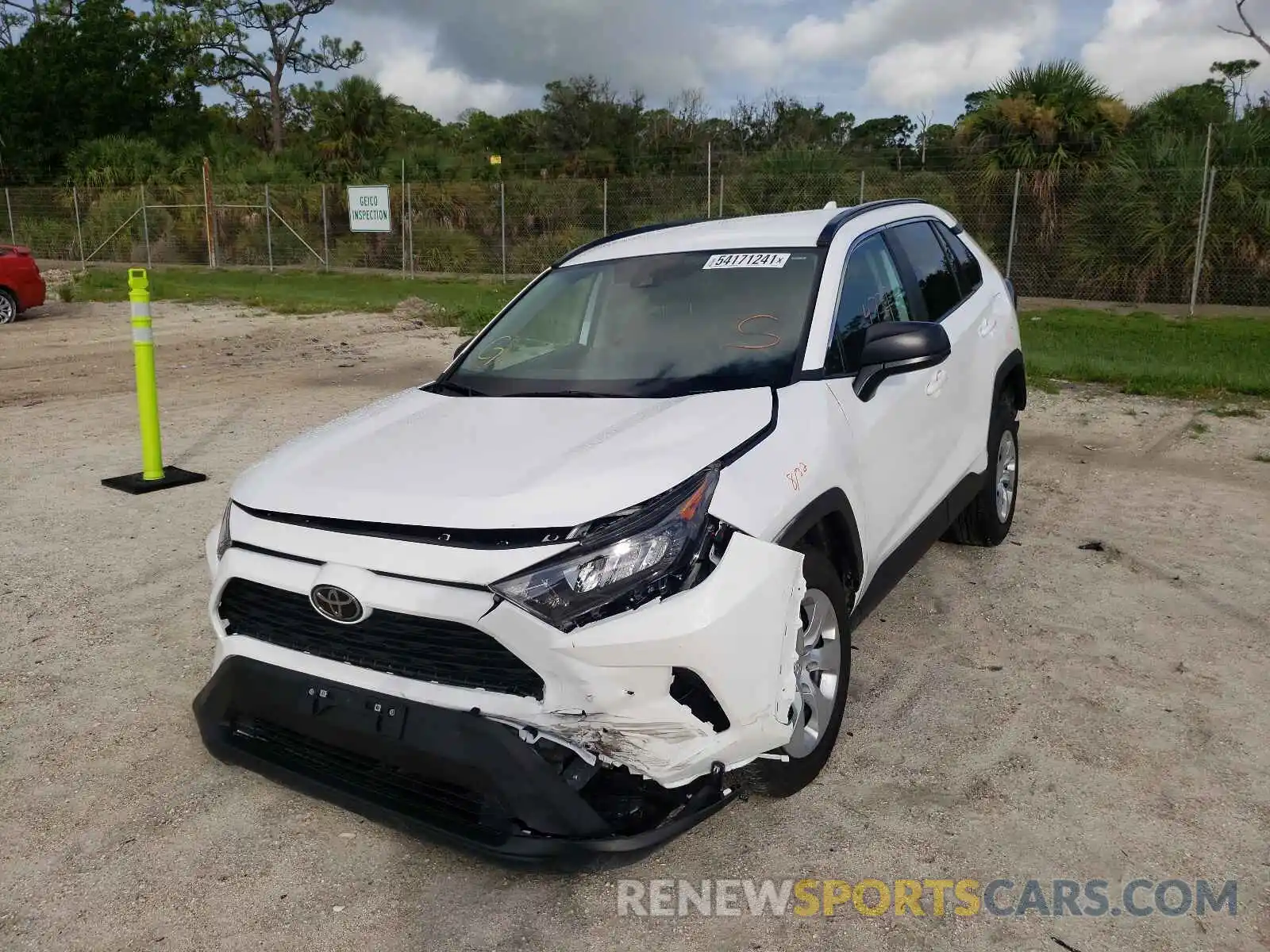 9 Photograph of a damaged car 2T3H1RFV4MC099562 TOYOTA RAV4 2021