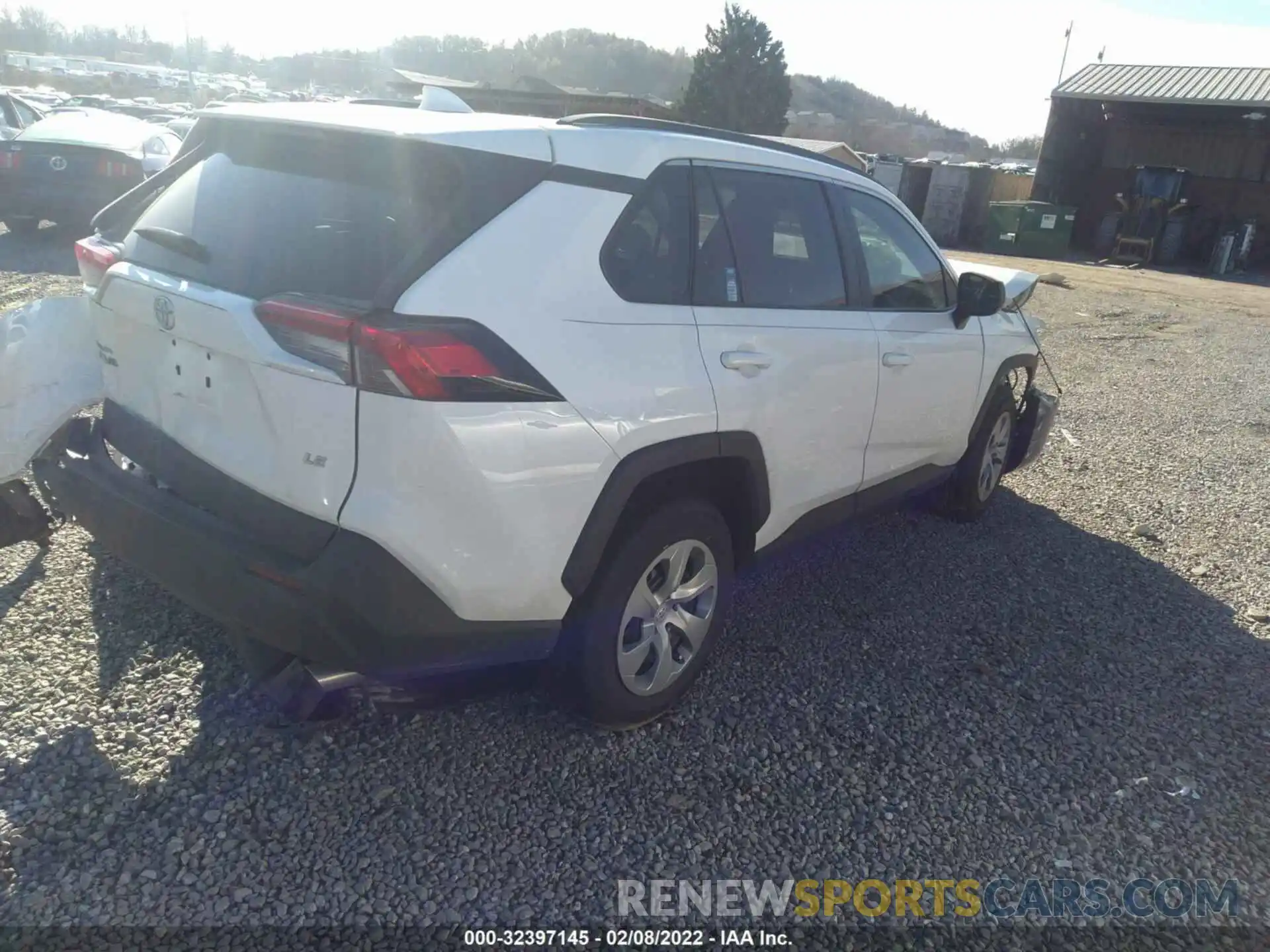 4 Photograph of a damaged car 2T3H1RFV4MC101519 TOYOTA RAV4 2021